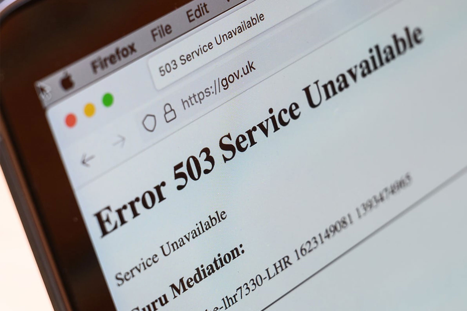 Nhieu website lon te liet vi mot loi don gian hinh anh