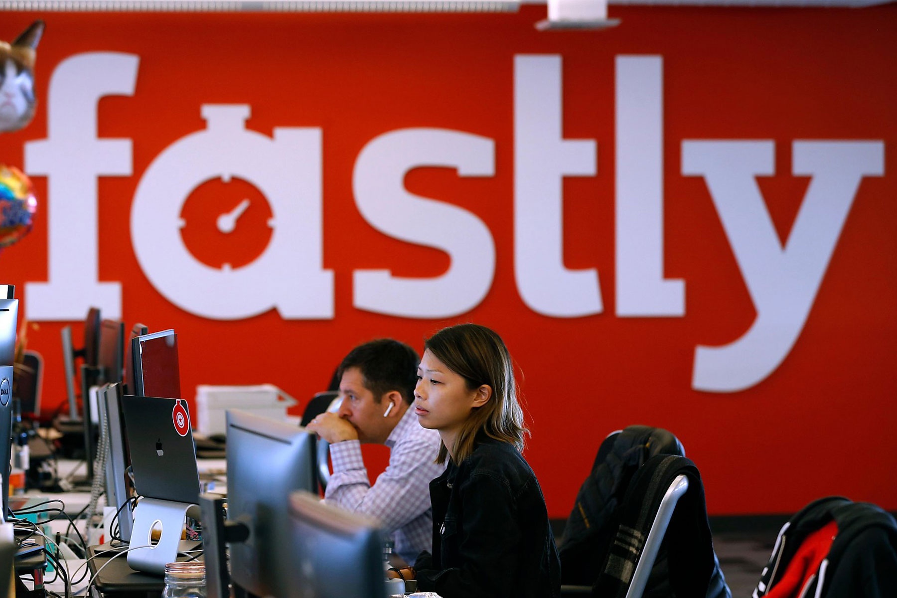 3 cong ty it nguoi biet nhung co anh huong lon den Internet toan cau hinh anh