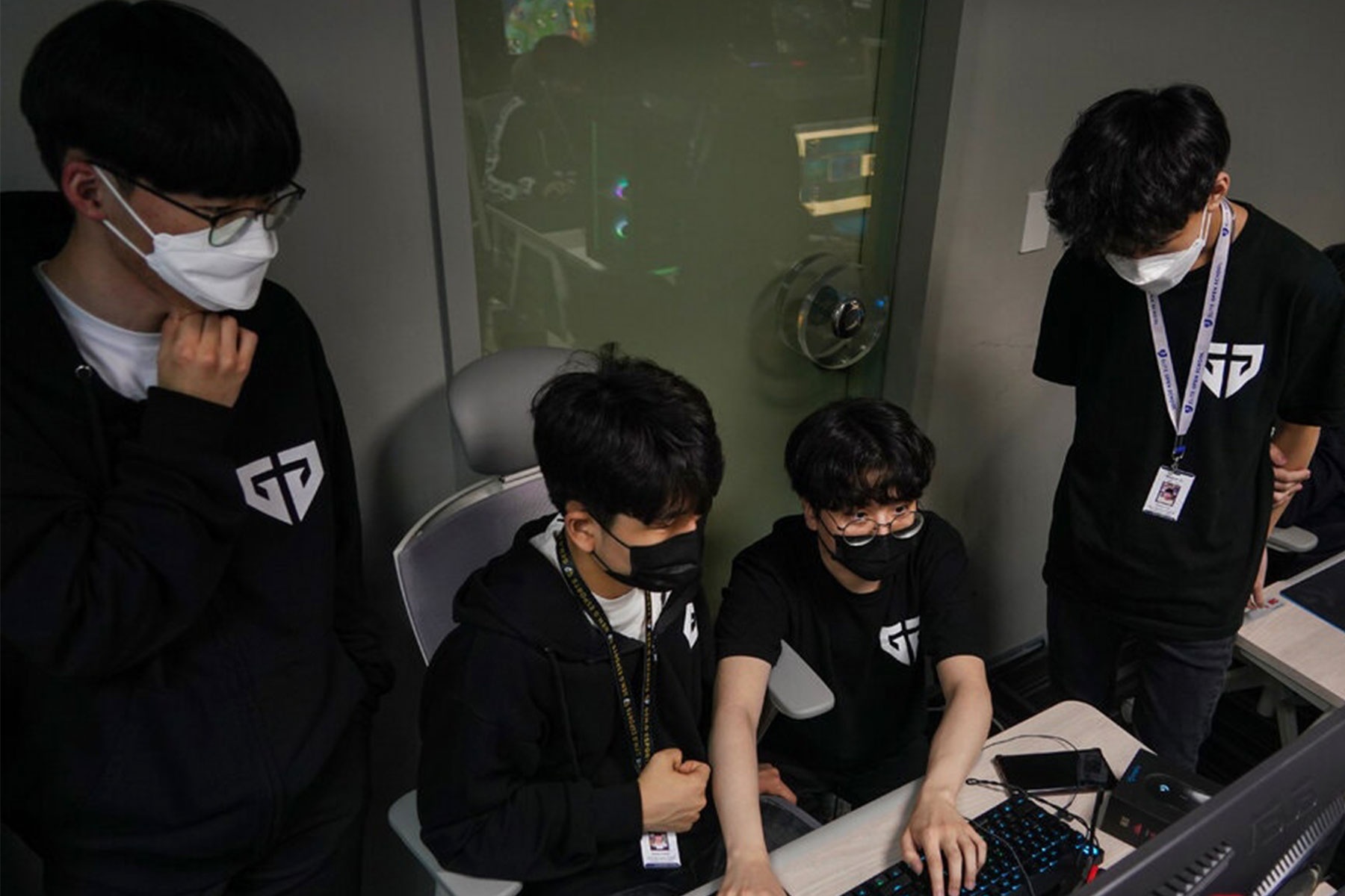 Ben trong 'lo dao tao' eSports tai Han Quoc hinh anh