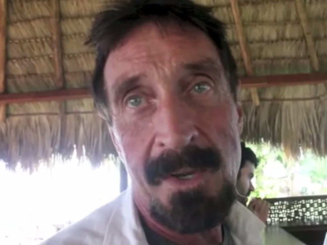 Cuoc doi John McAfee anh 9