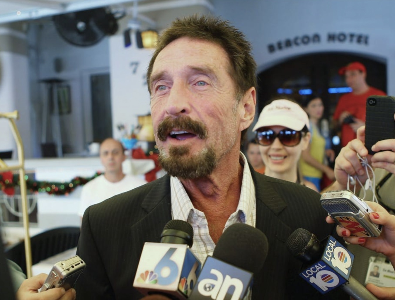 McAfee: 'Neu toi chet khi treo co, do khong phai do toi' hinh anh