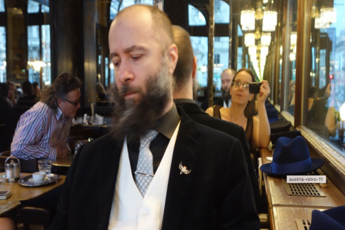 Ty phu Bitcoin qua doi anh 1