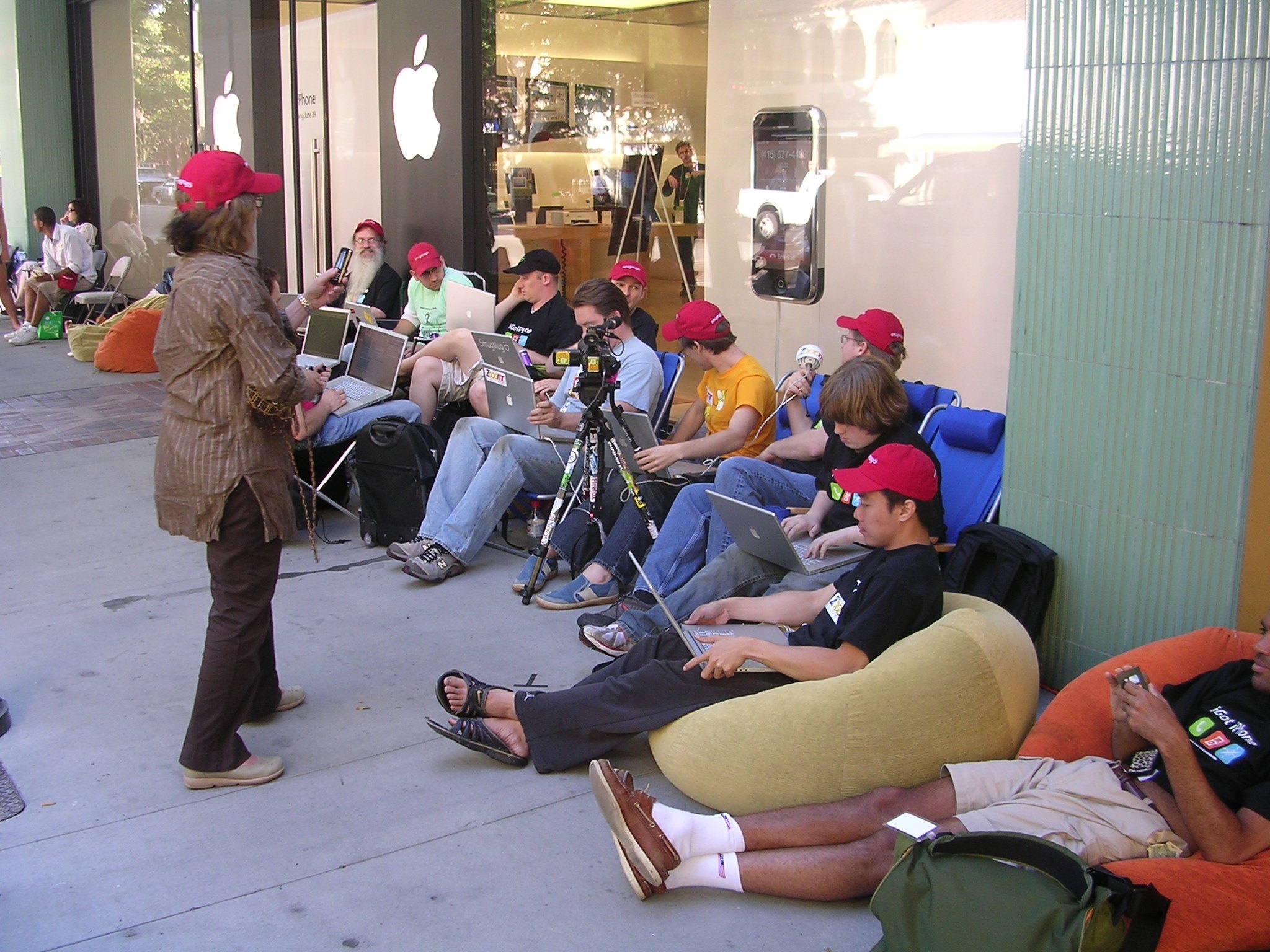 Hinh anh mo ban iPhone 2007 anh 3