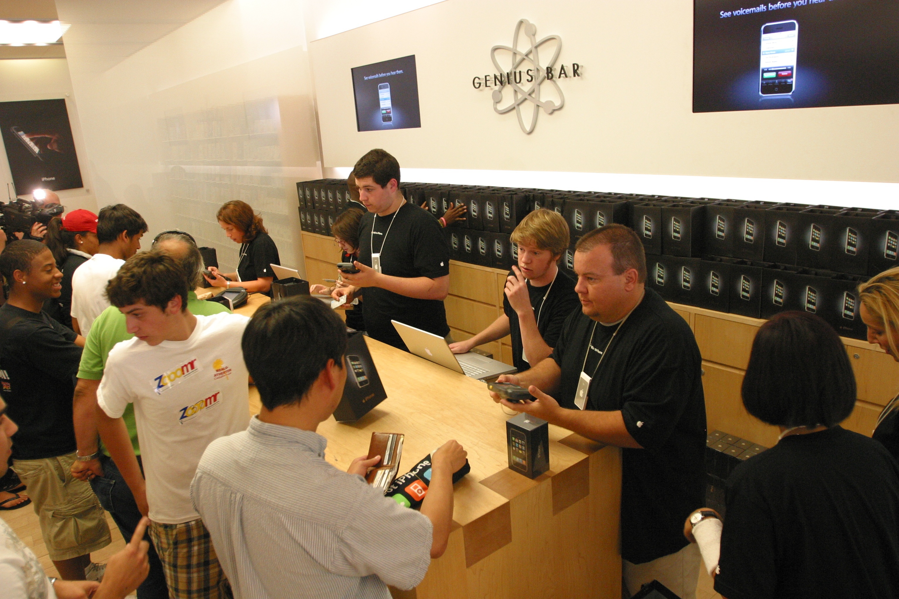 Hinh anh mo ban iPhone 2007 anh 13