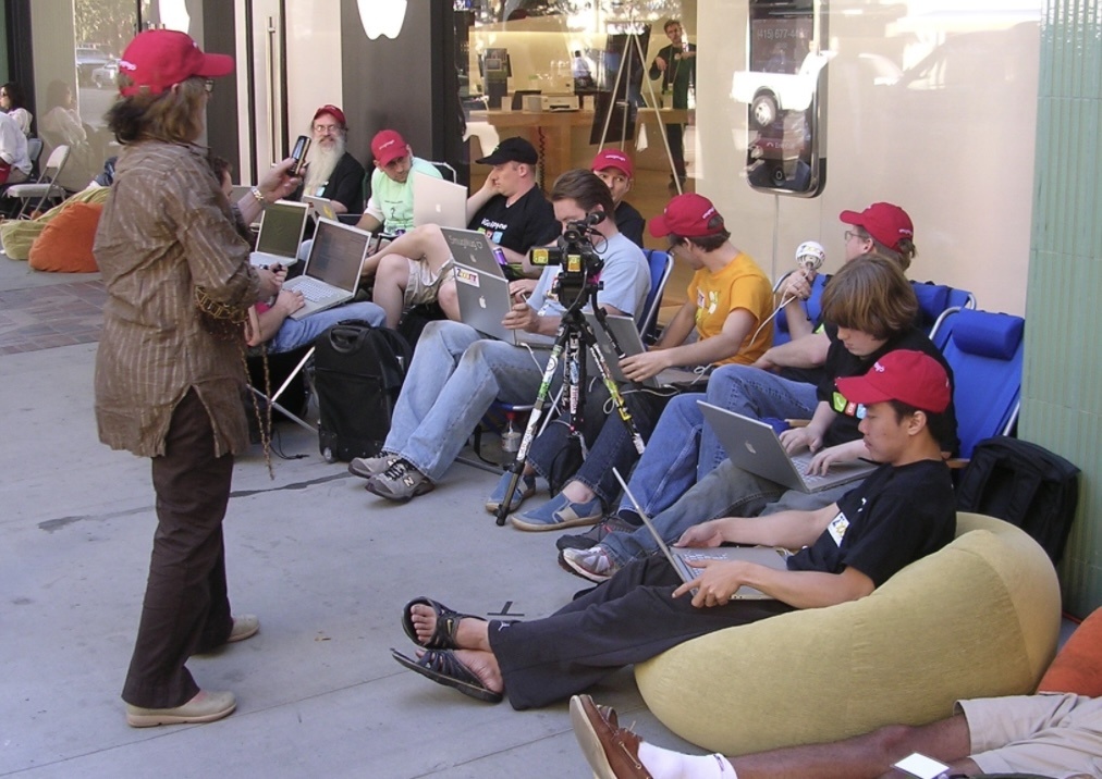 Canh mo ban iPhone doi dau cach day 14 nam hinh anh