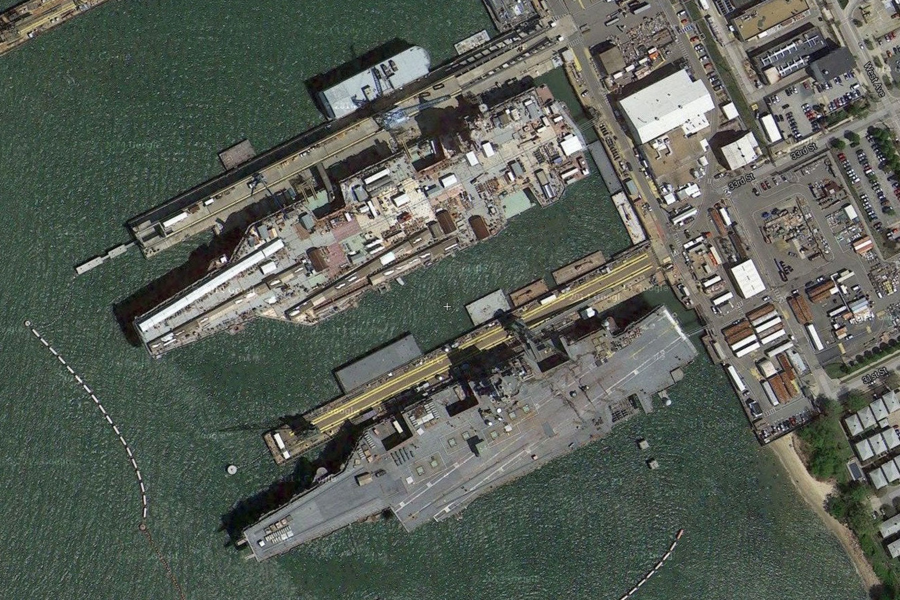 8 tau san bay cua My nhin tu ve tinh hinh anh