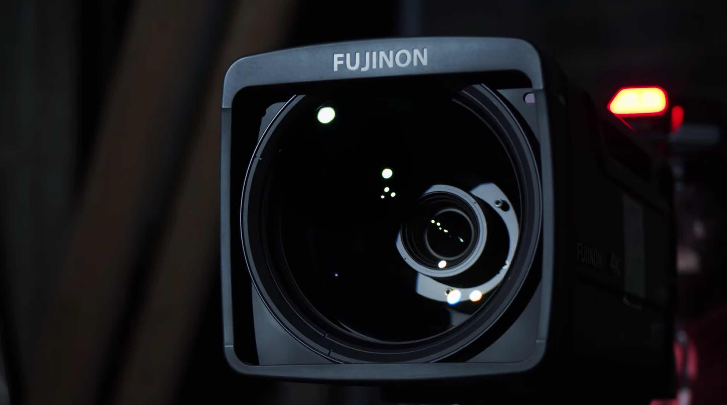 Camera truyen hinh lon va dat anh 4