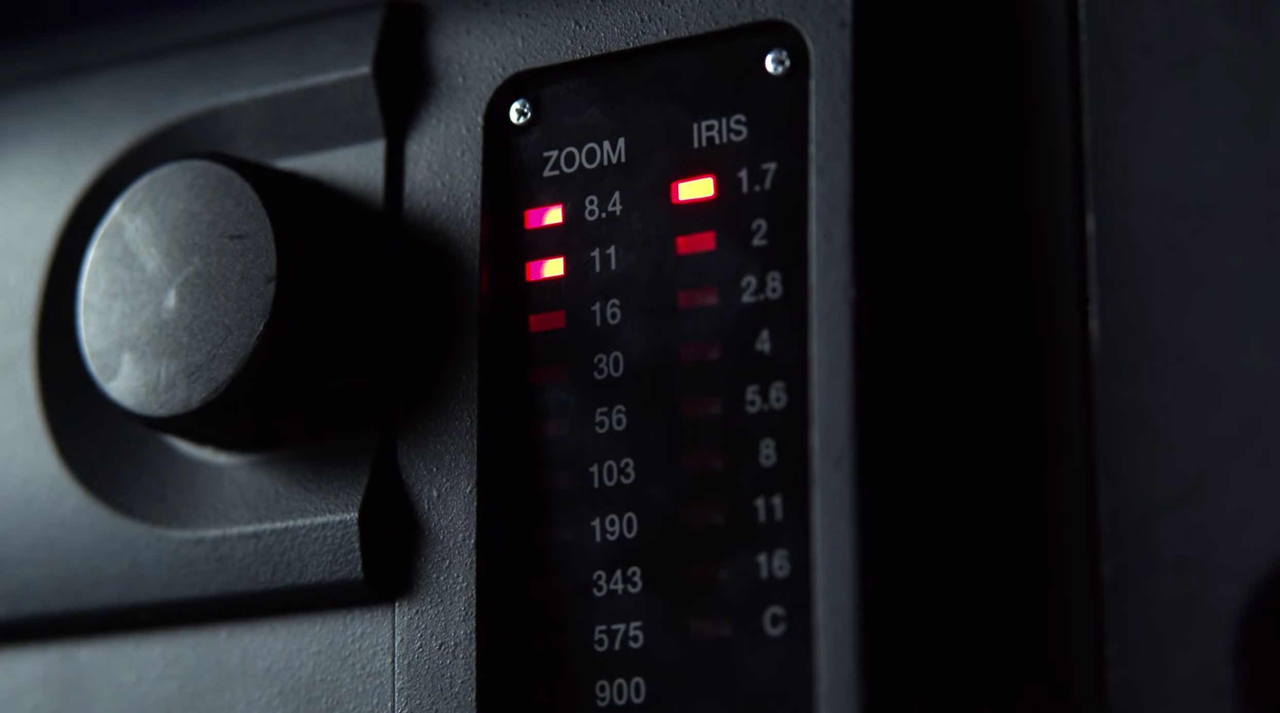 Camera truyen hinh lon va dat anh 8