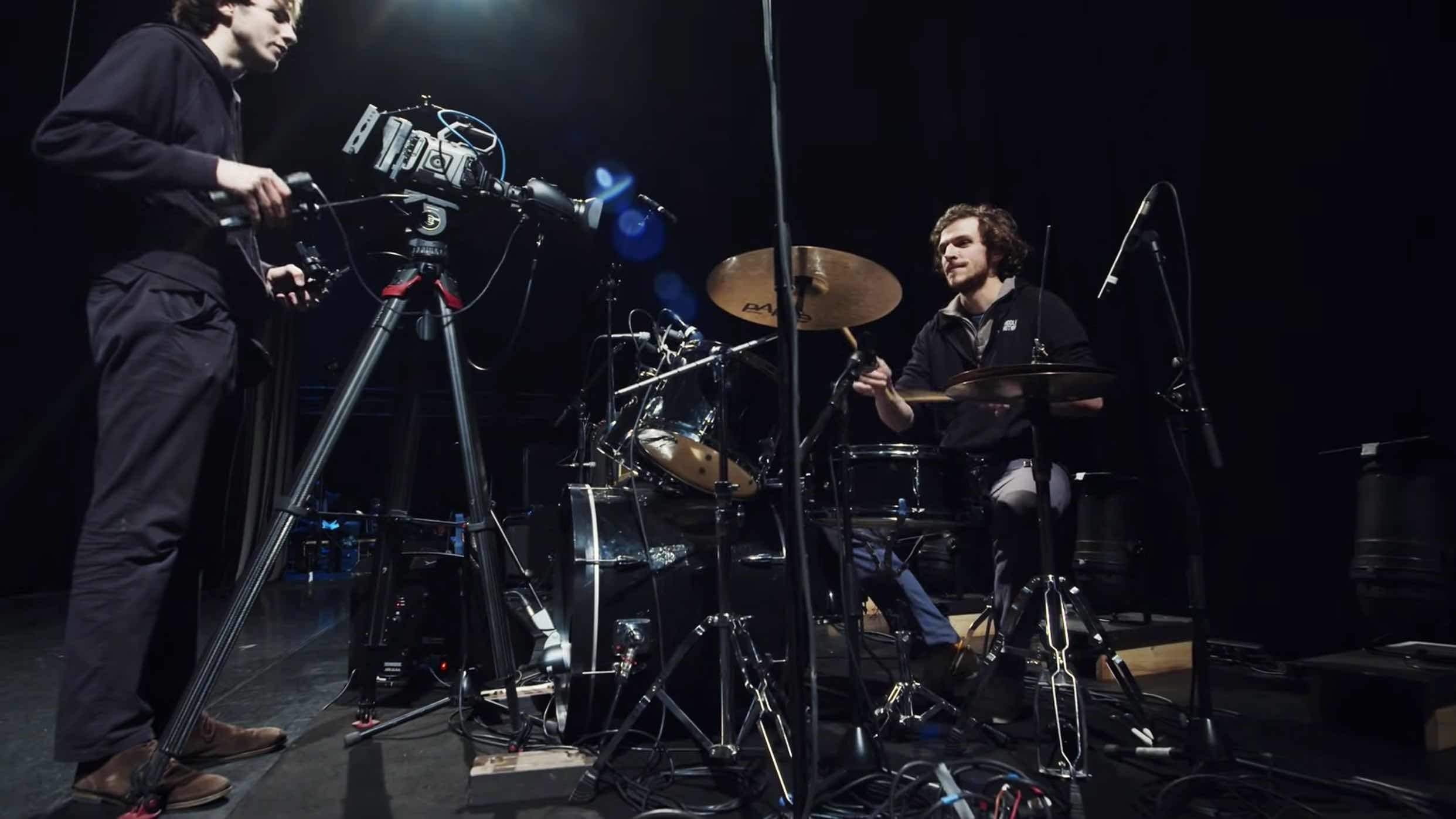 Camera truyen hinh lon va dat anh 9