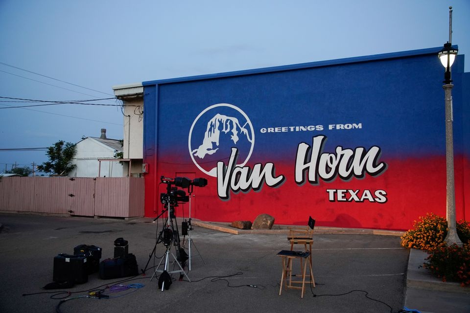 Jeff Bezos lan dau bay len ria vu tru anh 3