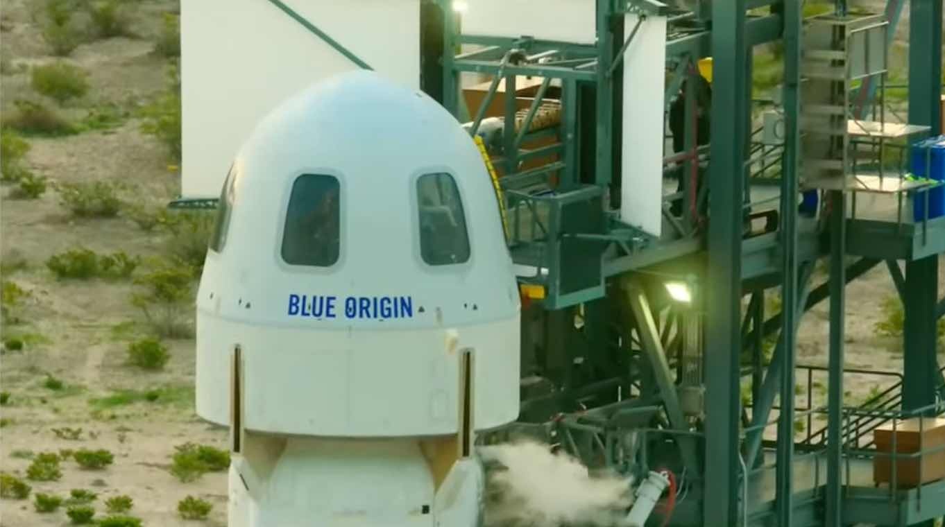 Jeff Bezos lan dau bay len ria vu tru anh 7