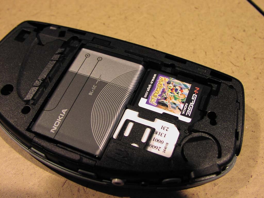 Dien thoai Nokia N-Gage anh 4