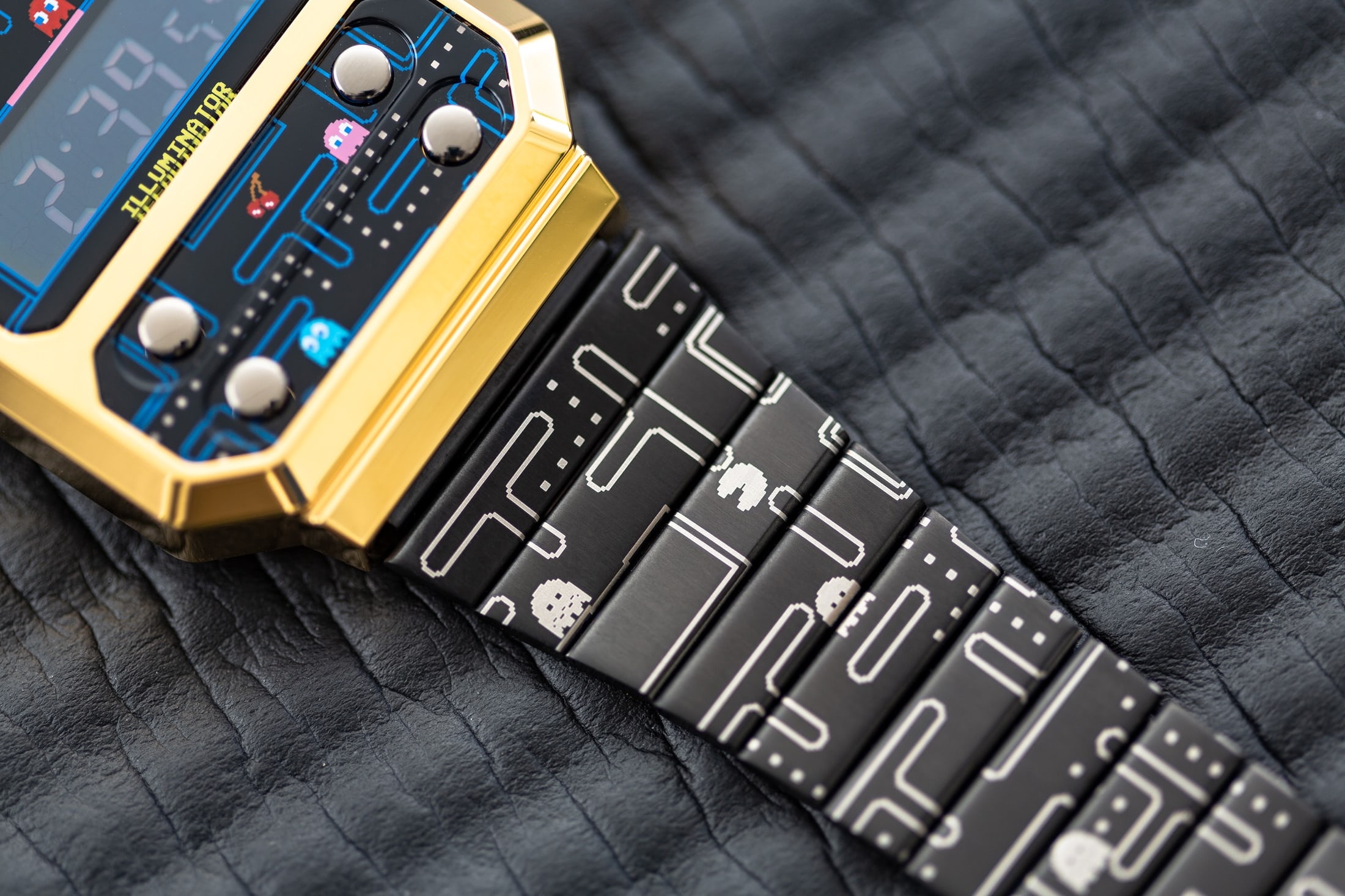 Tren tay dong ho Casio A100WEPC lay cam hung tu game tuoi tho anh 6