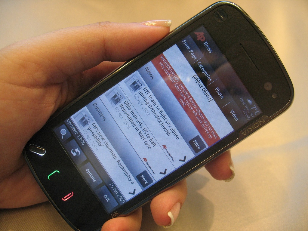 Chiec dien thoai tung la 'sat thu' iPhone anh 10