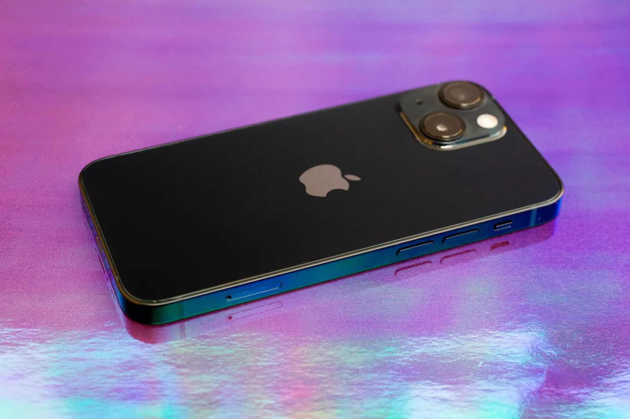 Dong sang lap Apple: 'Toi chang hieu iPhone 13 co gi khac' hinh anh