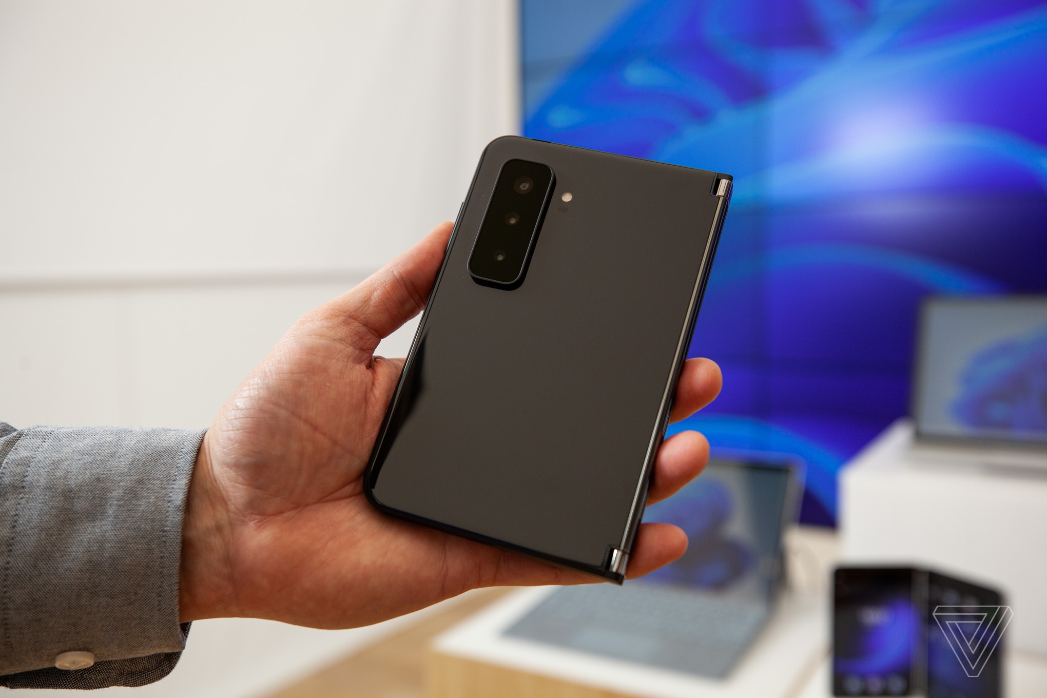 Microsoft ra mat Surface Duo 2 anh 2