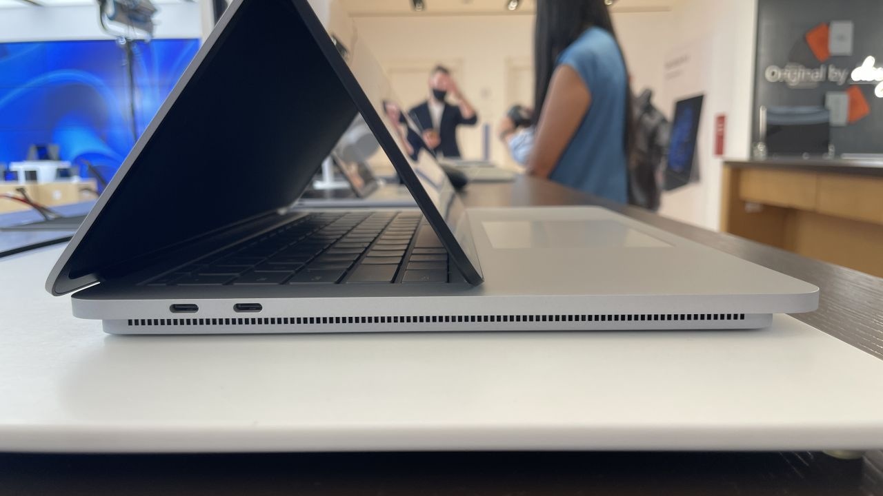 Microsoft ra mat Surface Laptop Studio va Surface Pro 8 anh 3