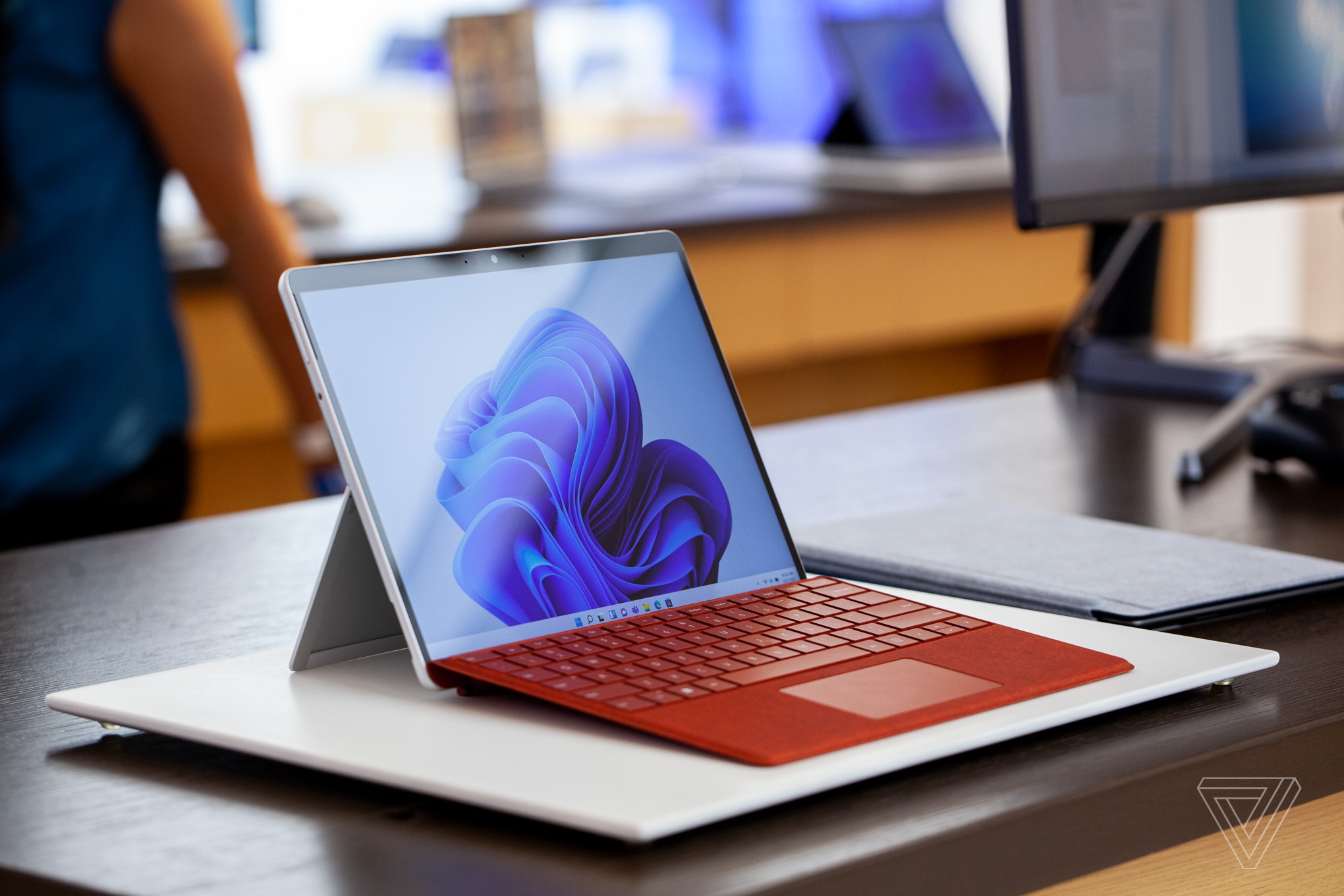 Microsoft ra mat Surface Laptop Studio va Surface Pro 8 anh 9