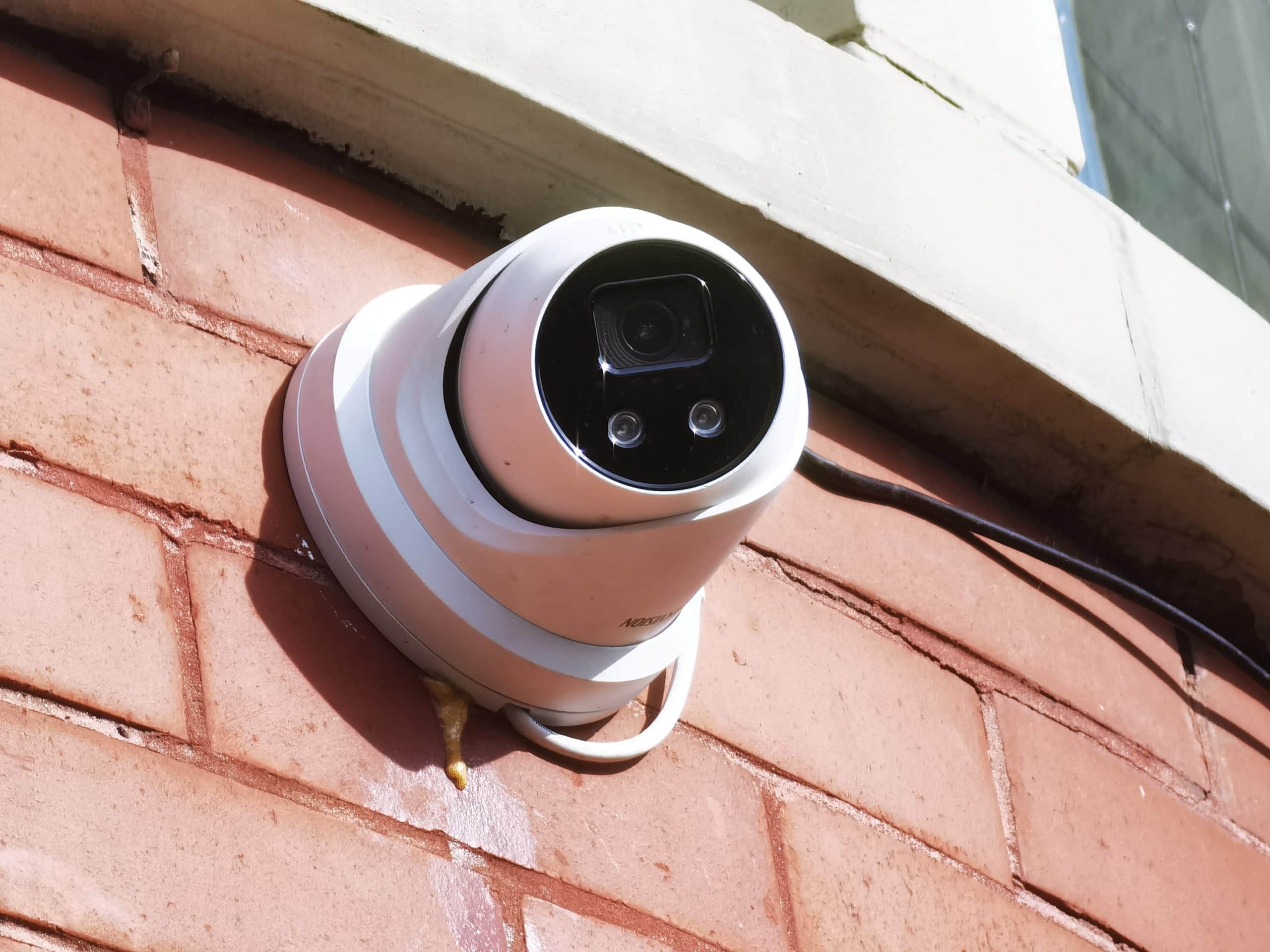 Hikvision phan hoi ve lo hong tren camera an ninh hinh anh