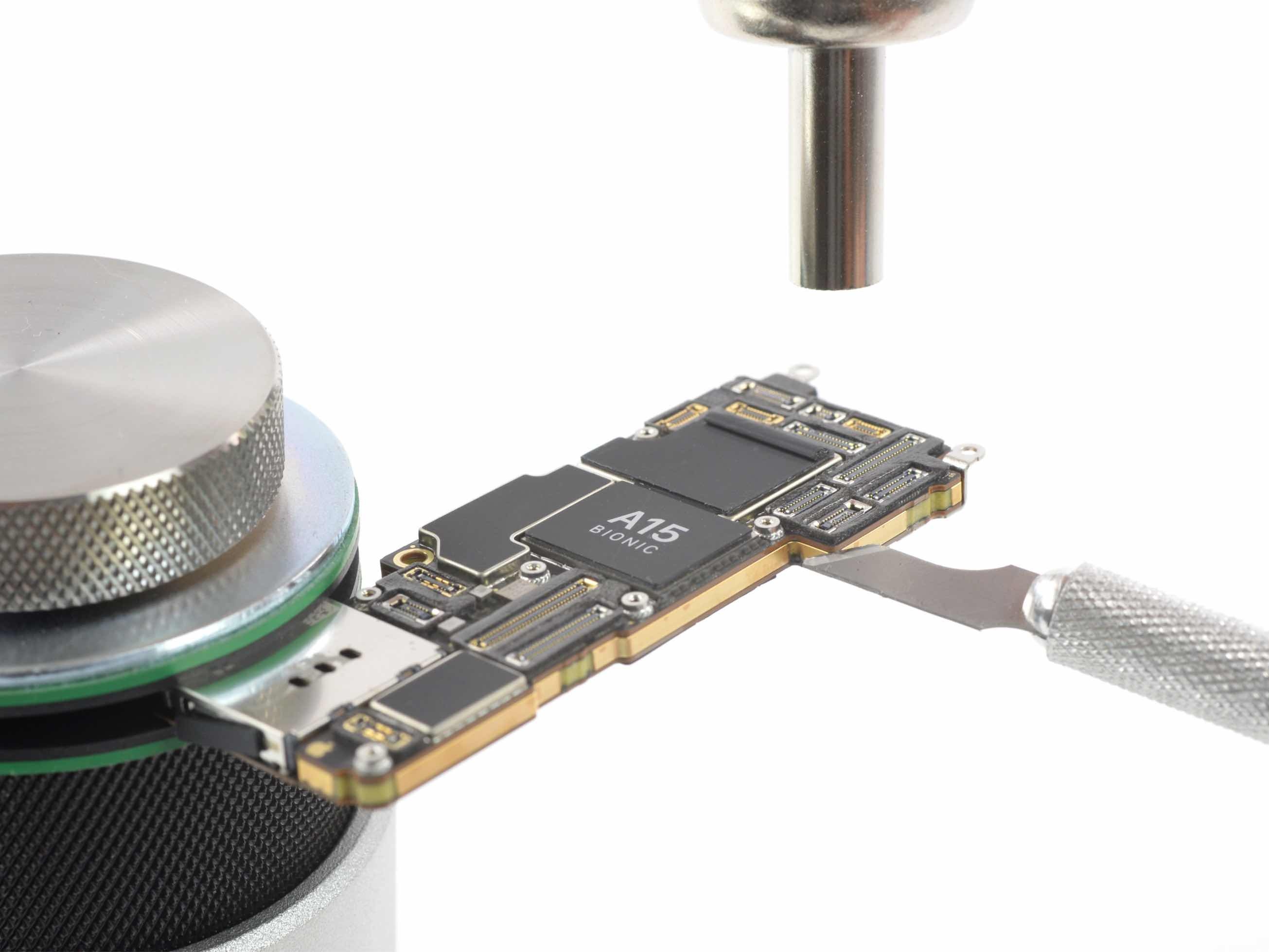 iPhone 14 co the trang bi bo nho trong 2 TB anh 1