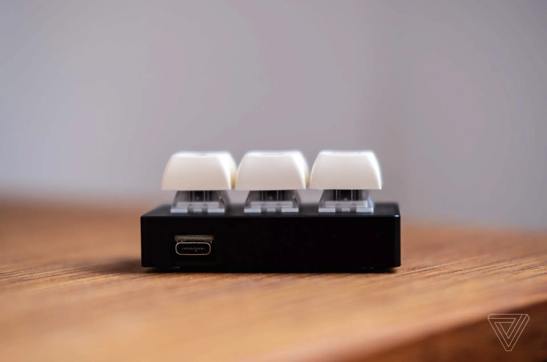 Ban phim may tinh Stack Overflow chi co 3 nut anh 3