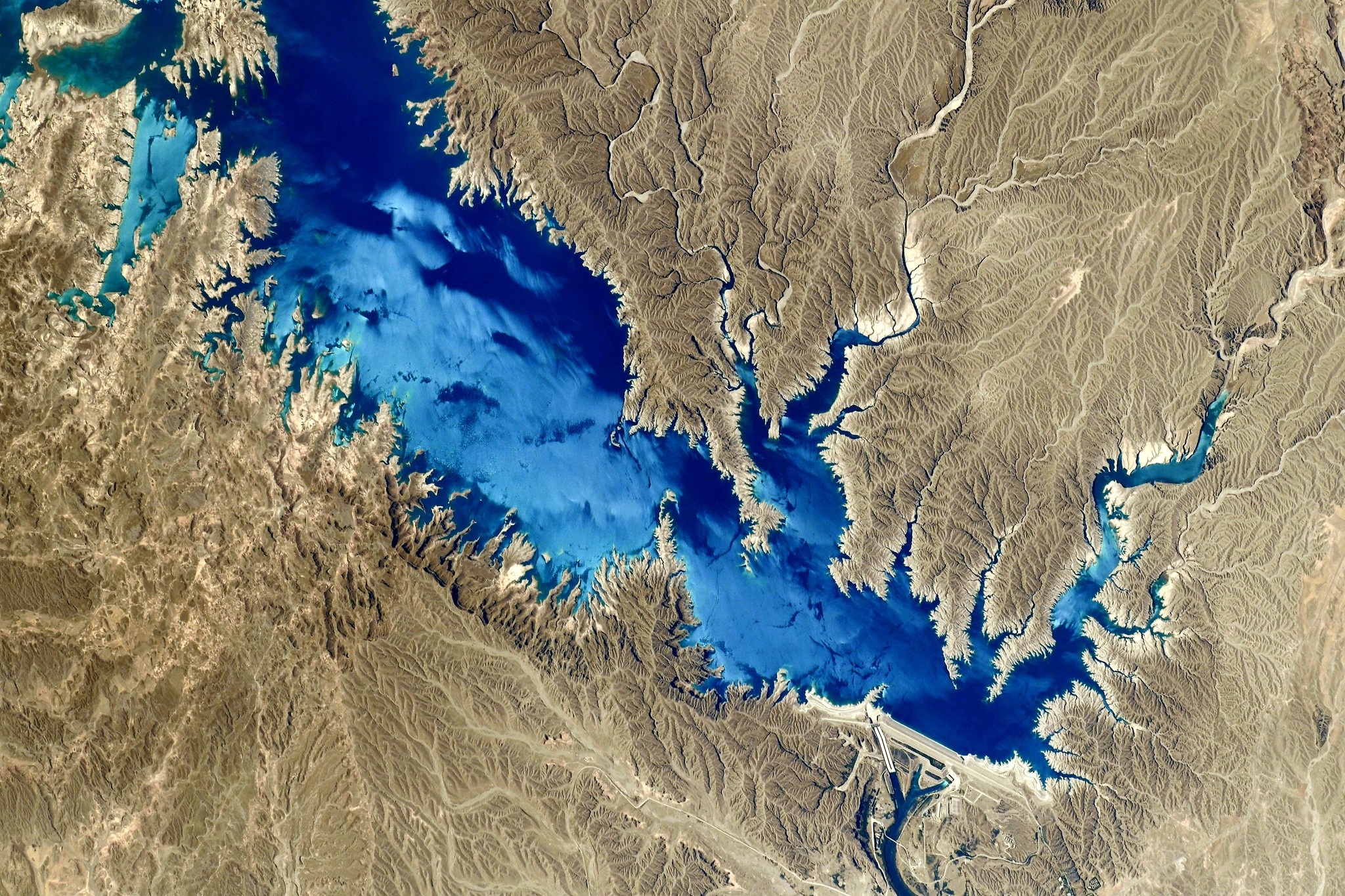 Ngam Trai Dat tu Tram Vu tru Quoc te anh 4