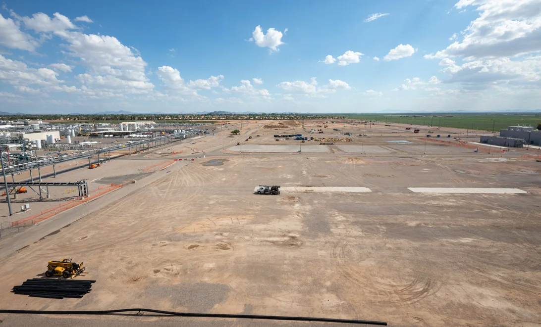 Ben trong nha may chip 7 ty USD cua Intel anh 11