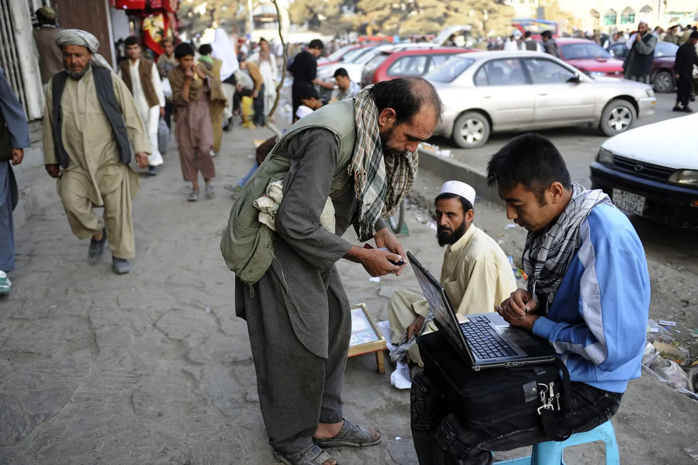 Tho chep nhac phai chon o cung de doi pho voi Taliban hinh anh