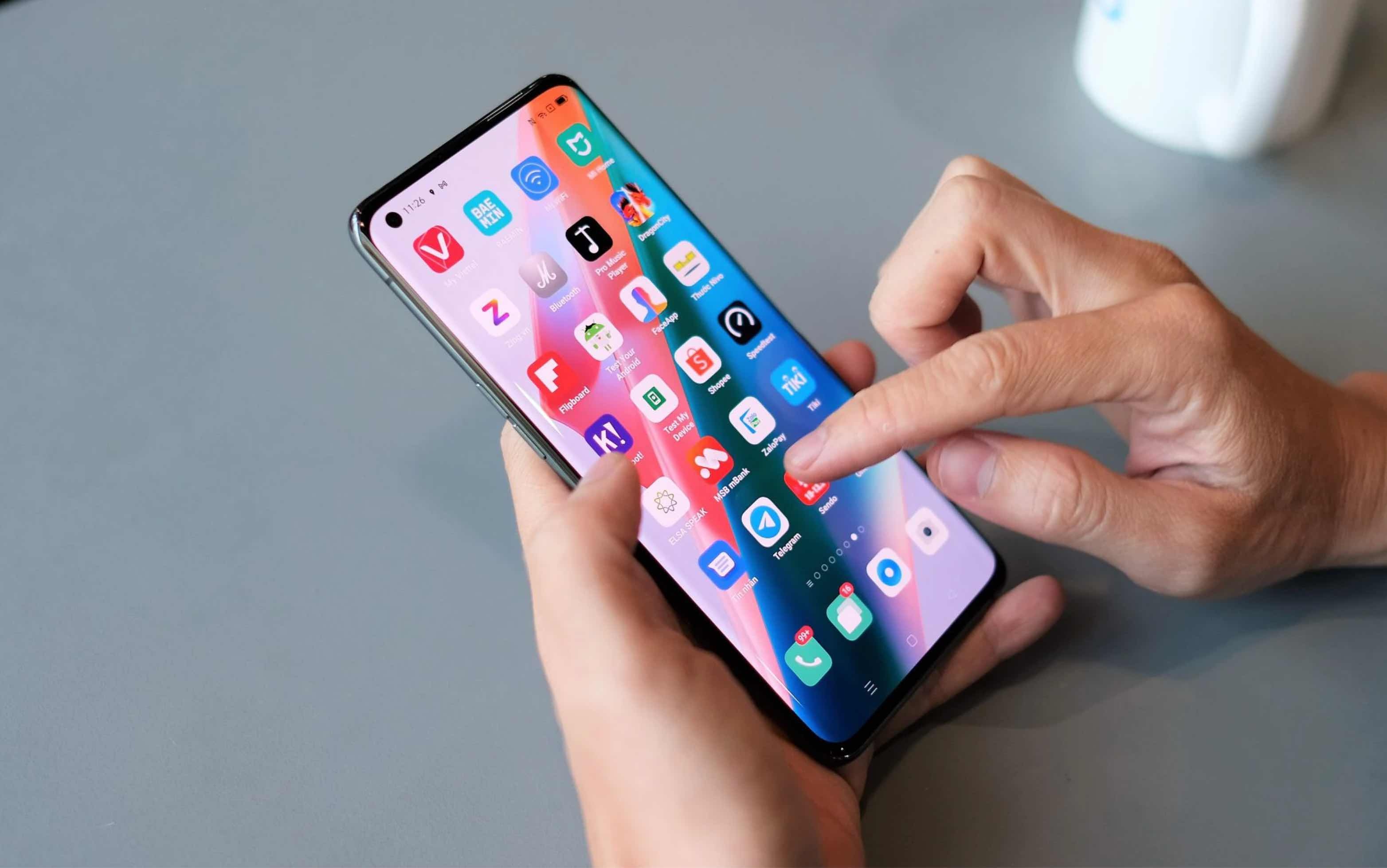 Binh chon smartphone an tuong cua nam anh 8