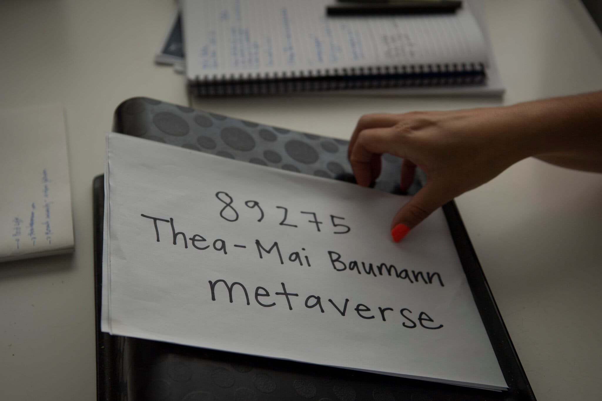 Bi khoa tai khoan Instagram vi dung ten 'metaverse' hinh anh