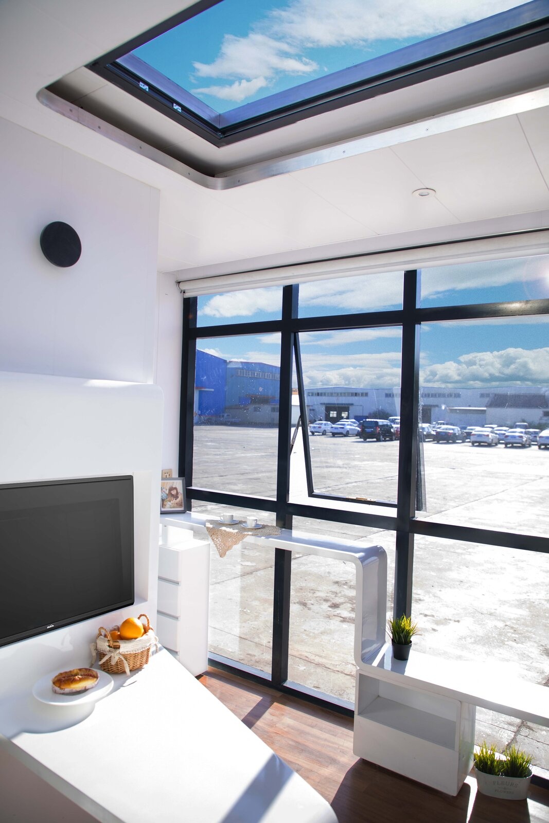 Ben trong nha thong minh mini cua Nestron anh 6