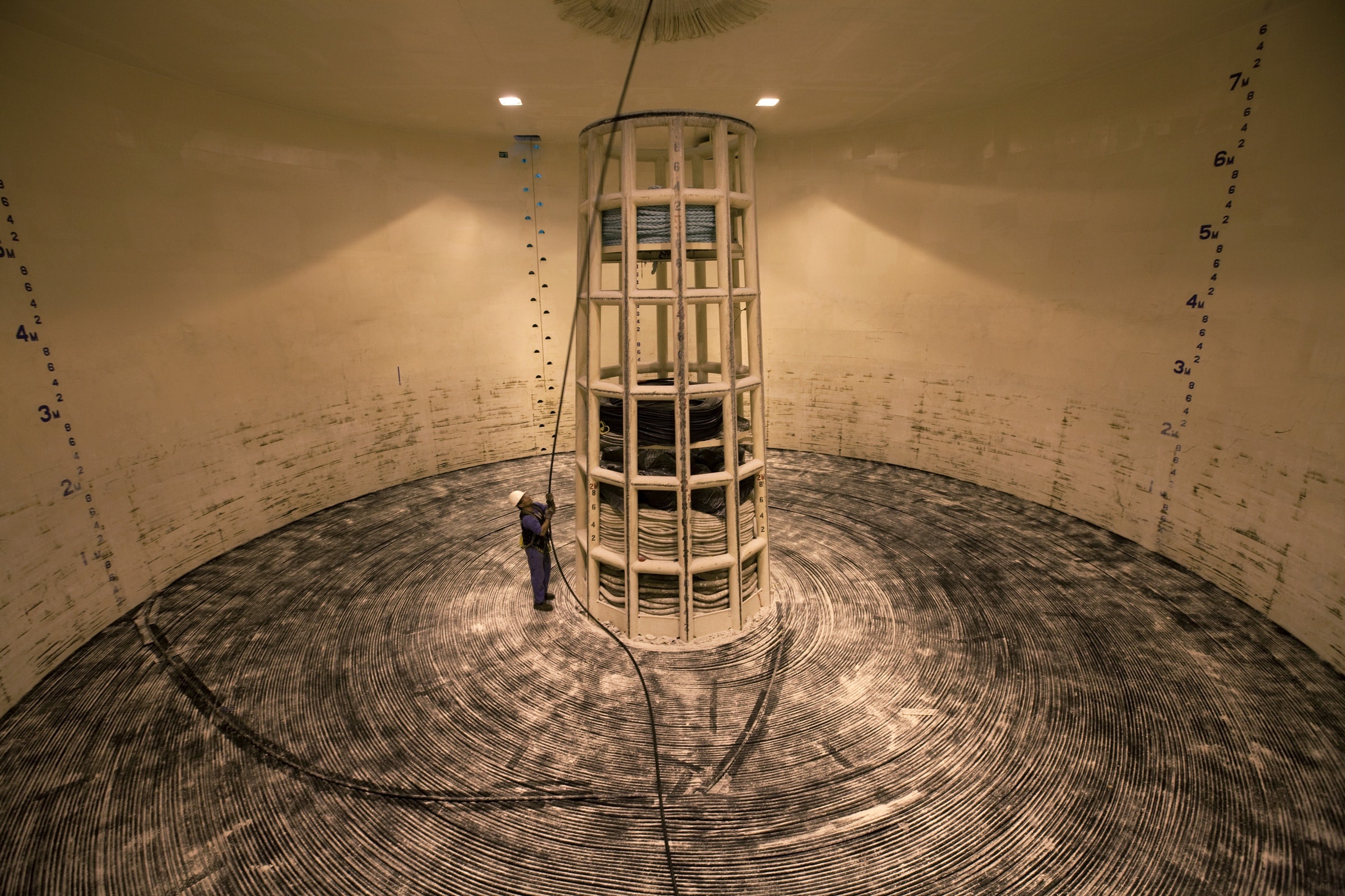 Cuoc chien Internet duoi day bien hinh anh