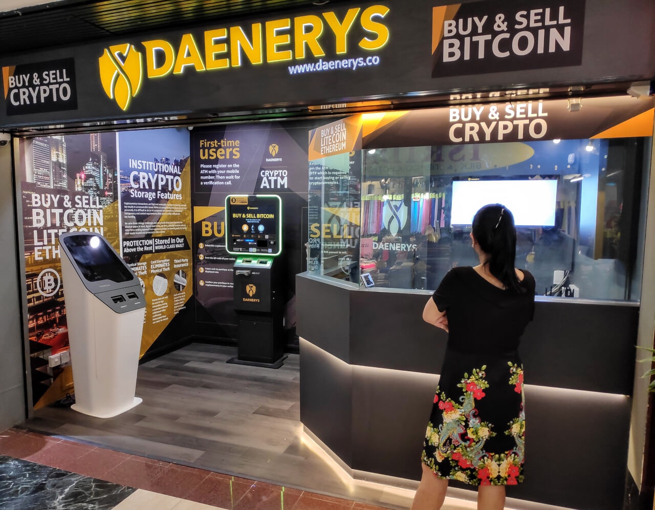 Singapore cam cua ATM Bitcoin anh 1