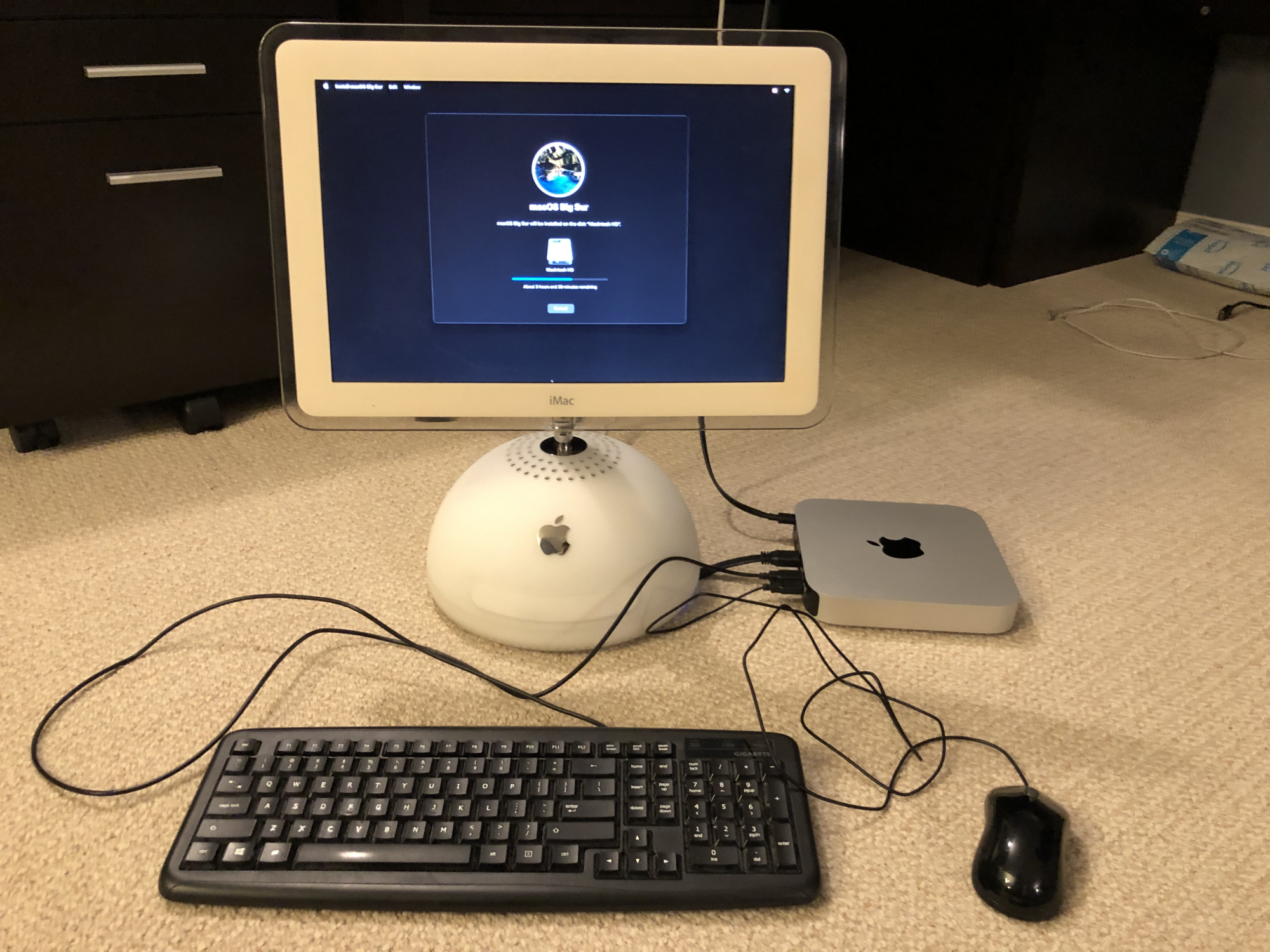 'Hoi sinh' iMac 20 nam tuoi voi chip M1 anh 9