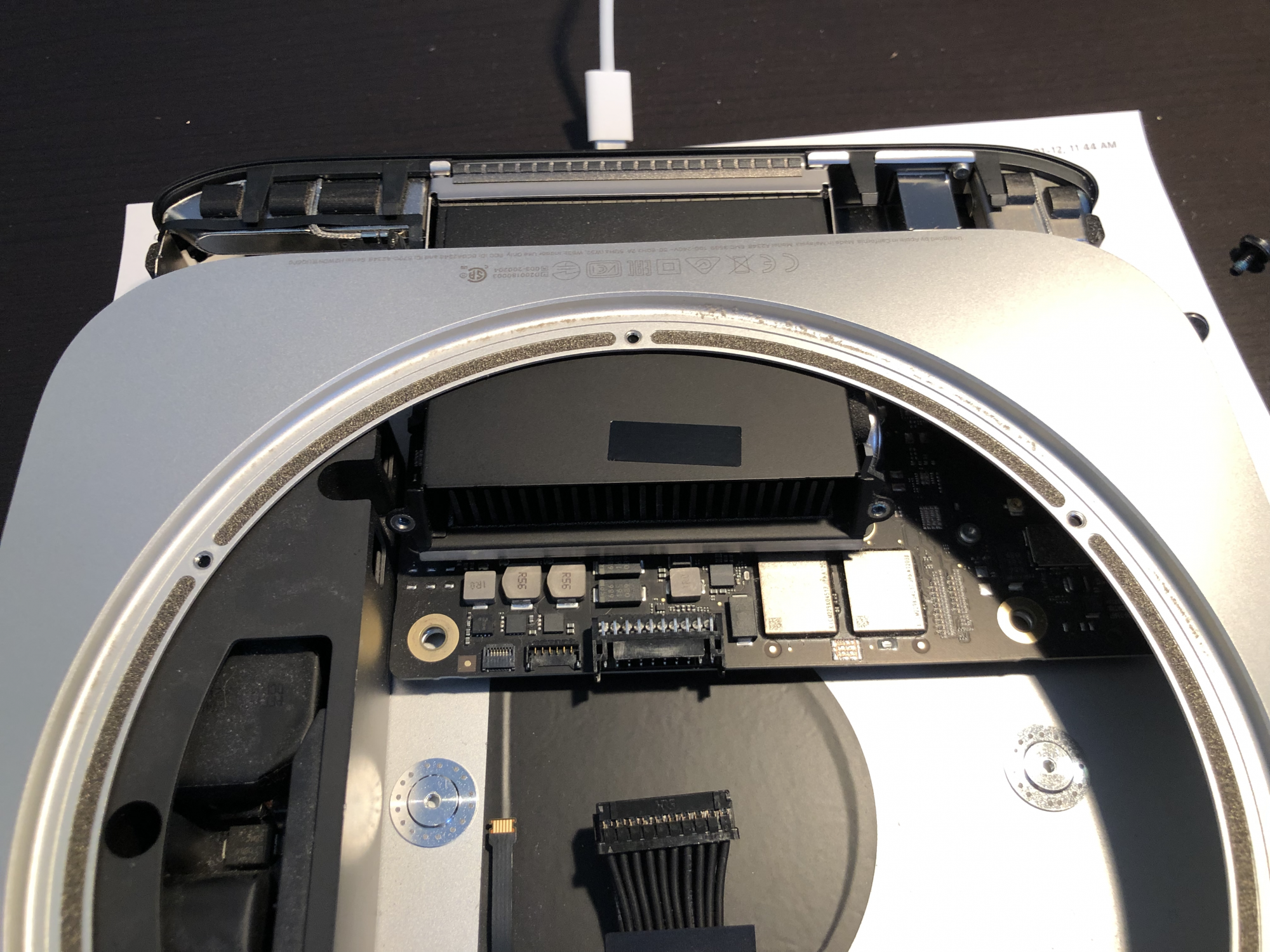 'Hoi sinh' iMac 20 nam tuoi voi chip M1 anh 10