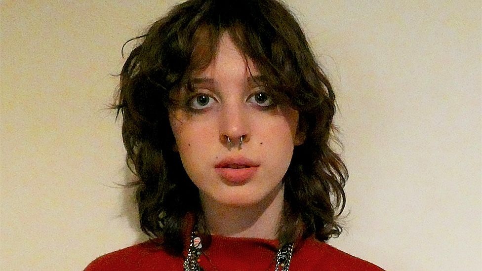 Dien thoai 'cuc gach' dang hoi sinh anh 2