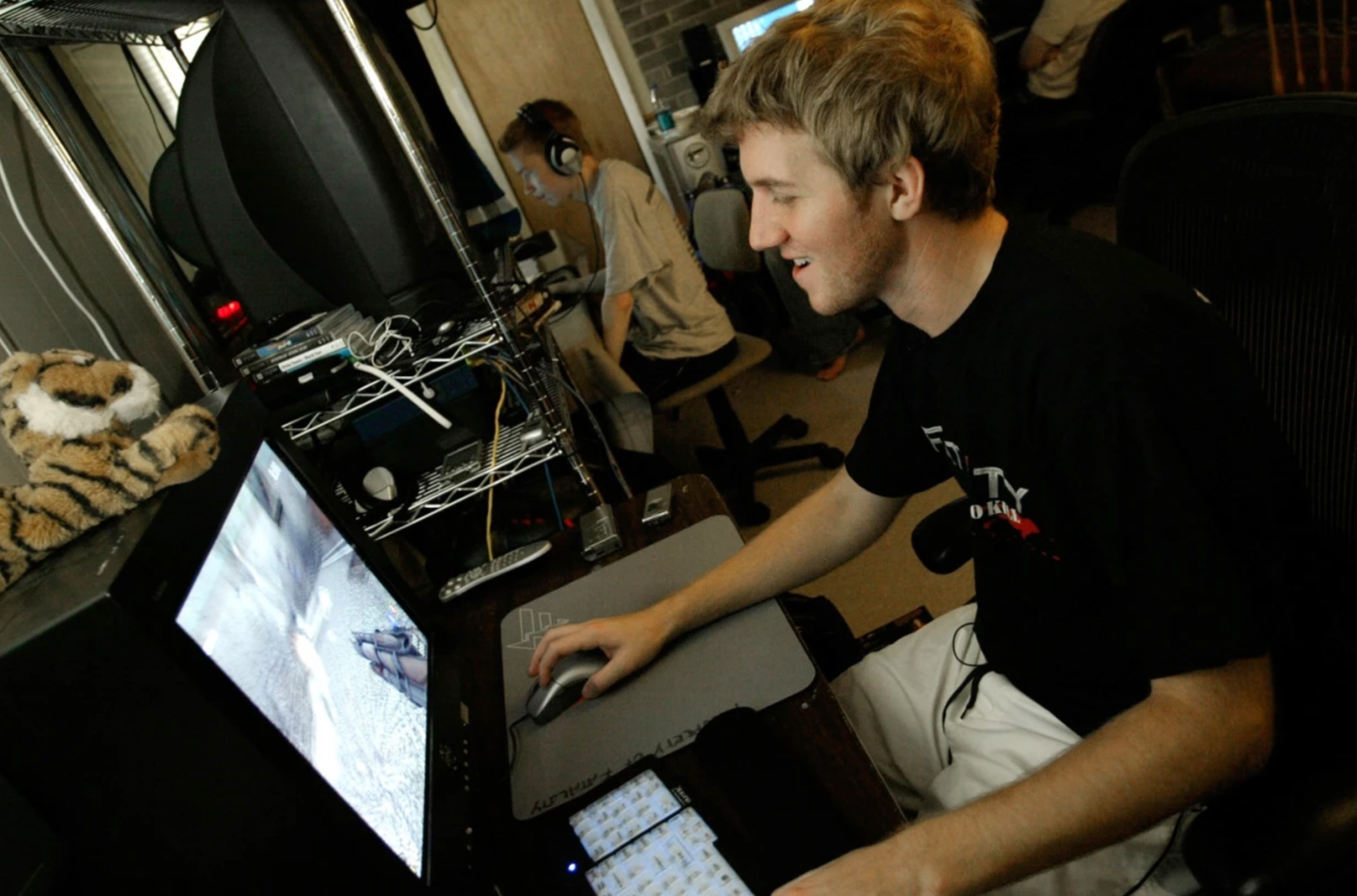 Ly do tuyen thu eSports giai nghe som anh 2