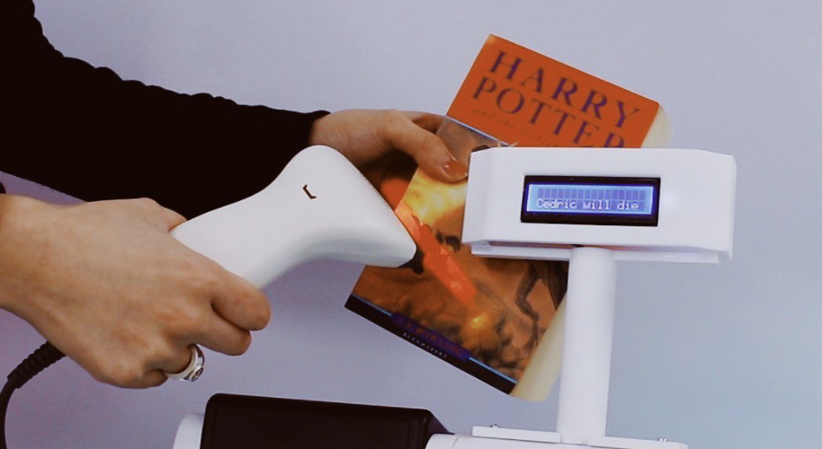 Do cong nghe tu che khong giong ai cua YouTuber Nhat Ban anh 7