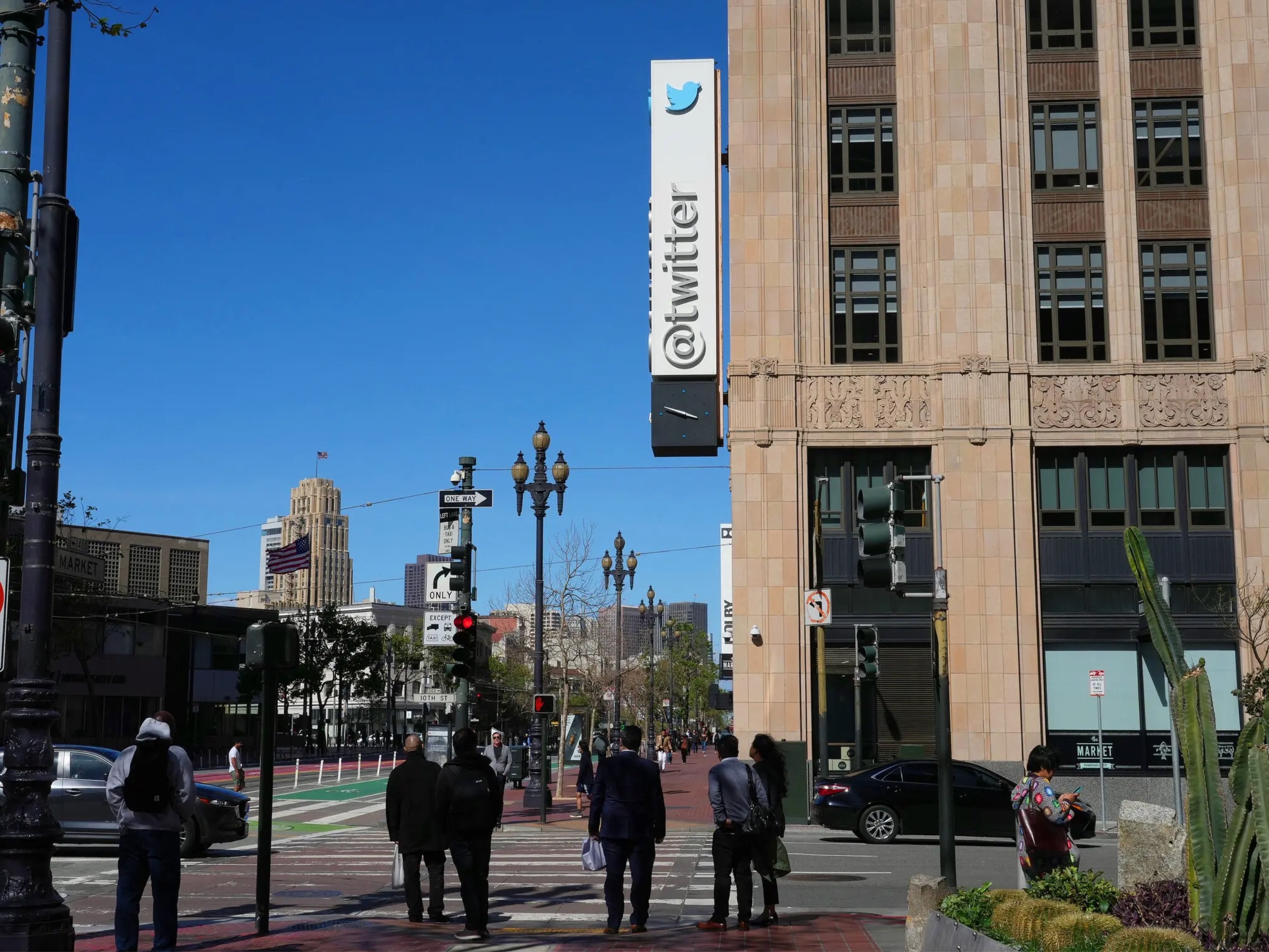 Thuong vu gay chan dong cua Elon Musk anh 6