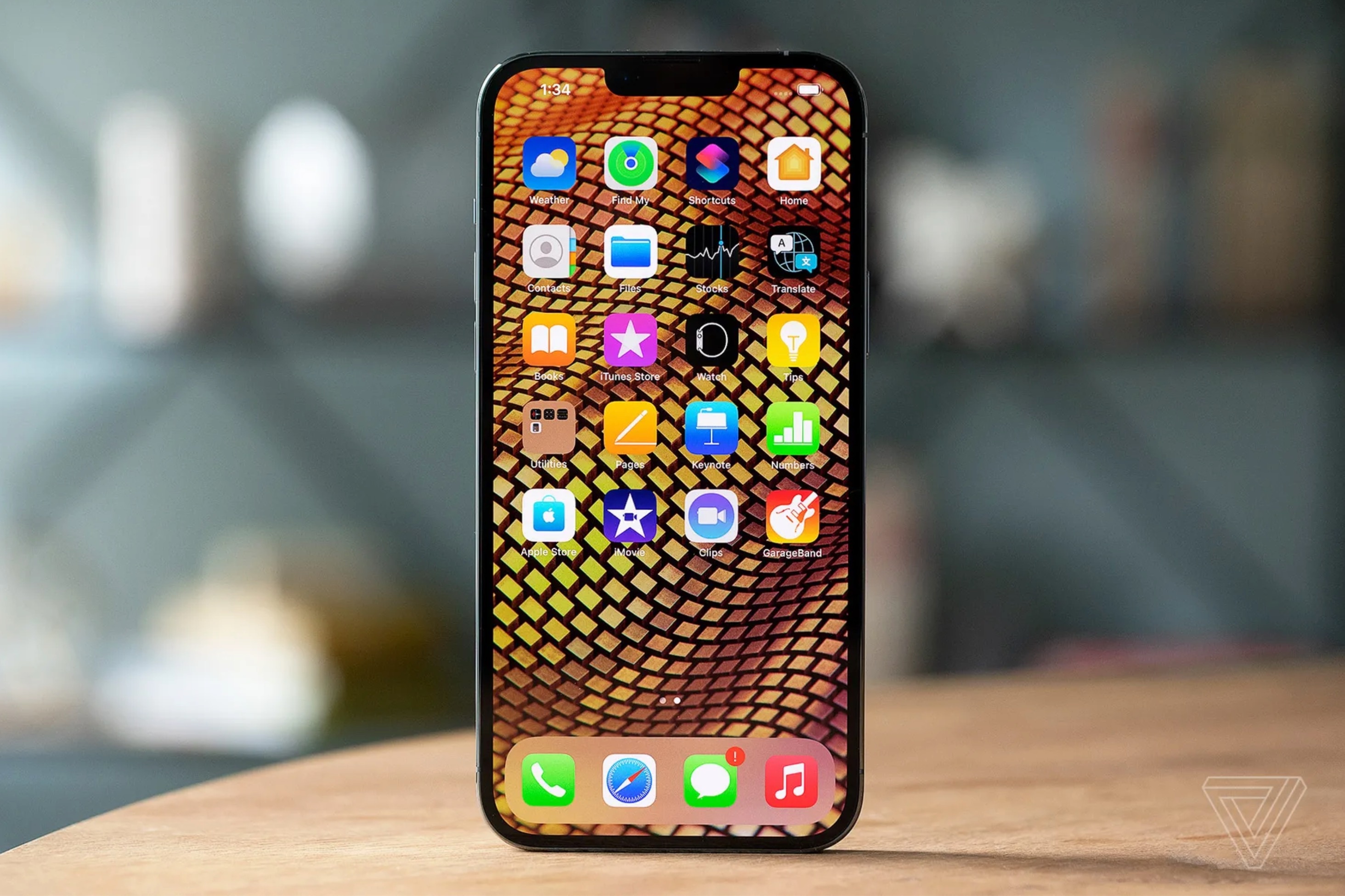 Apple ngung hop tac voi cong ty man hinh BOE anh 1