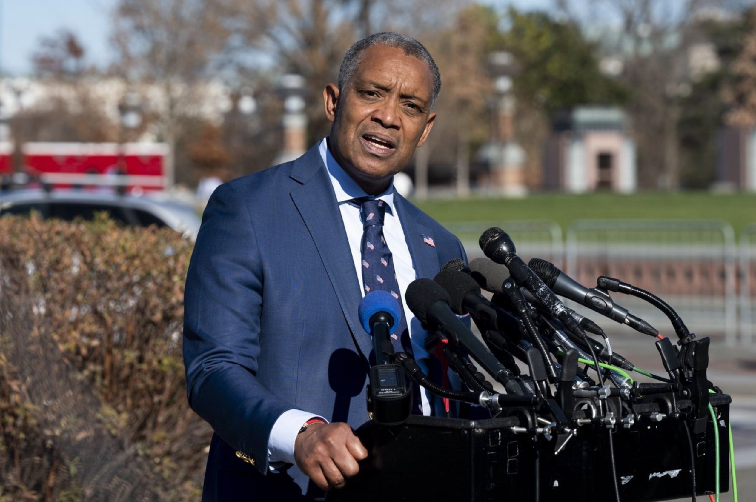 Mark Zuckerberg lai bi kien vi chuyen cu anh 2