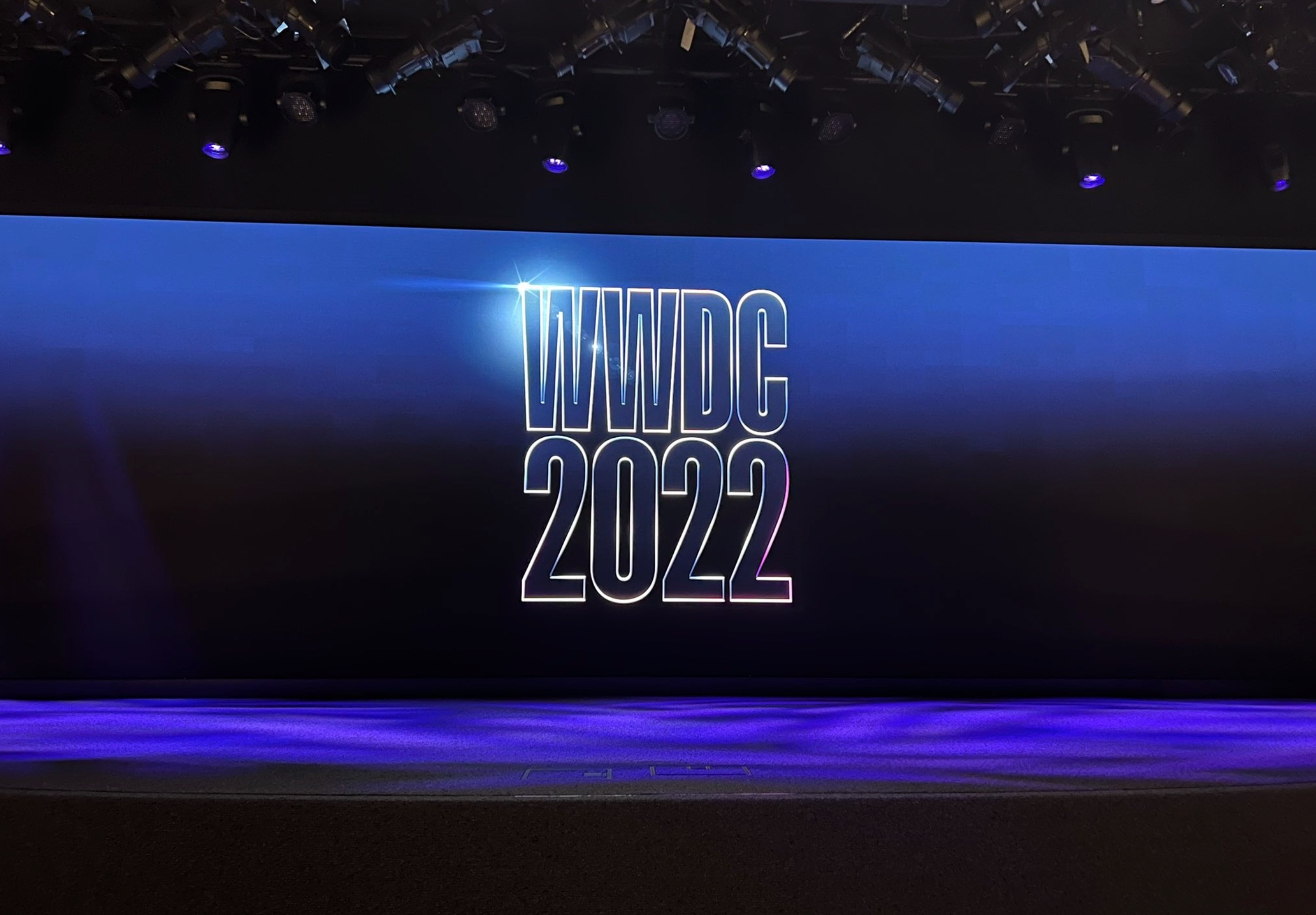 Su kien dac biet nhat trong 2 nam qua cua Apple anh 1