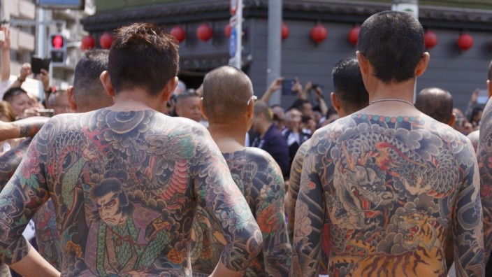 Cac bang nhom yakuza kho so vi khong duoc dung dien thoai doi moi hinh anh