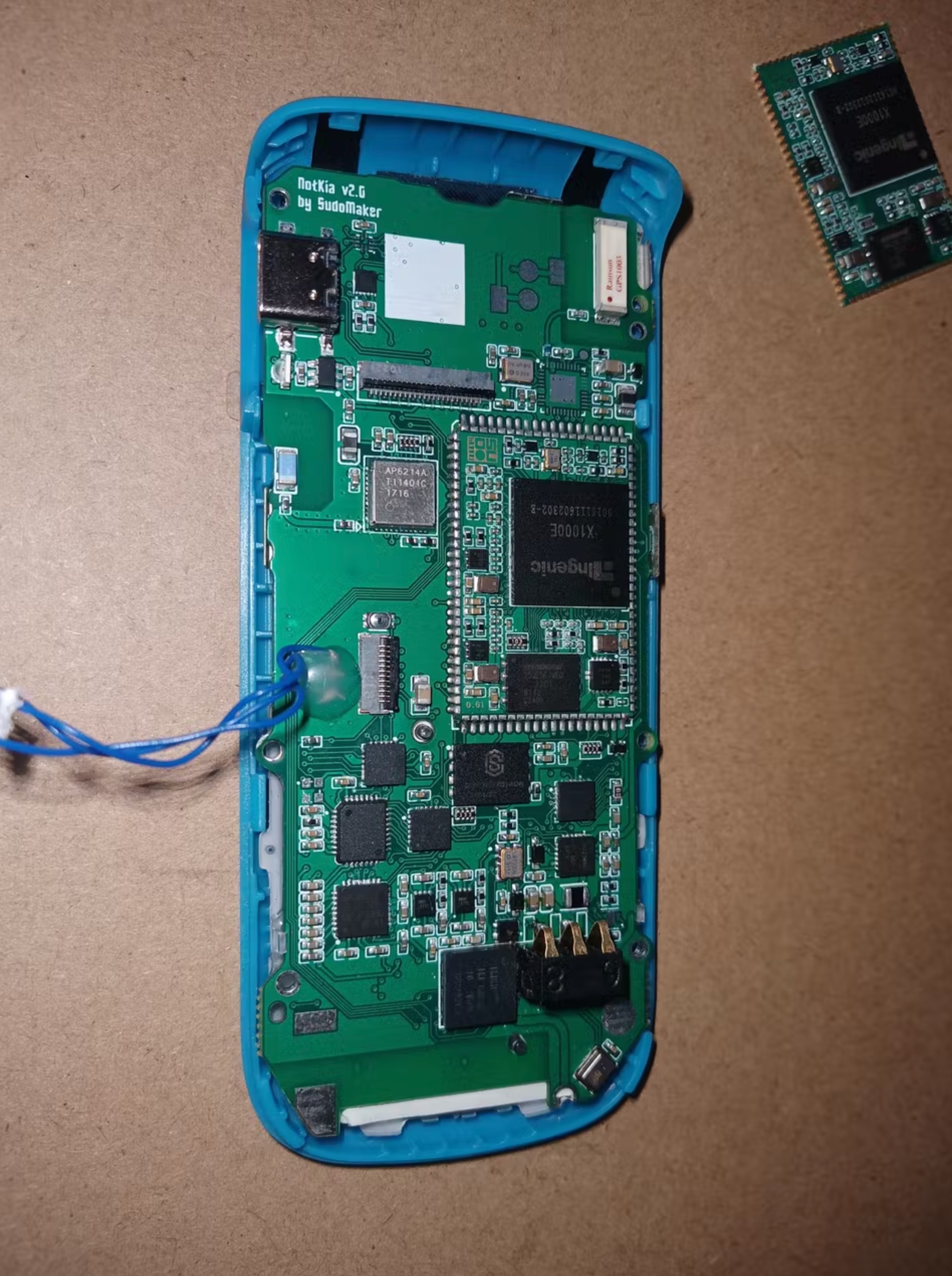 Biến Nokia 1680 thành máy tính chạy Linux ảnh 2 Bien Nokia 1680 thanh may tinh chay Linux anh 2