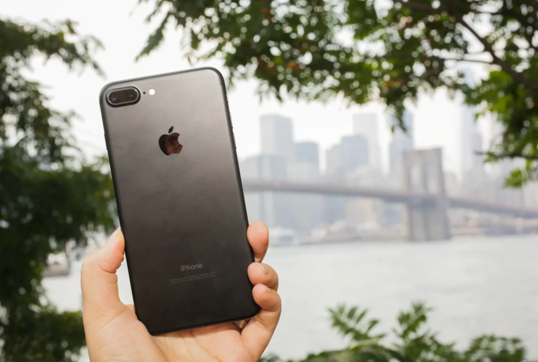 Nguoi dung buc xuc voi Apple hinh anh