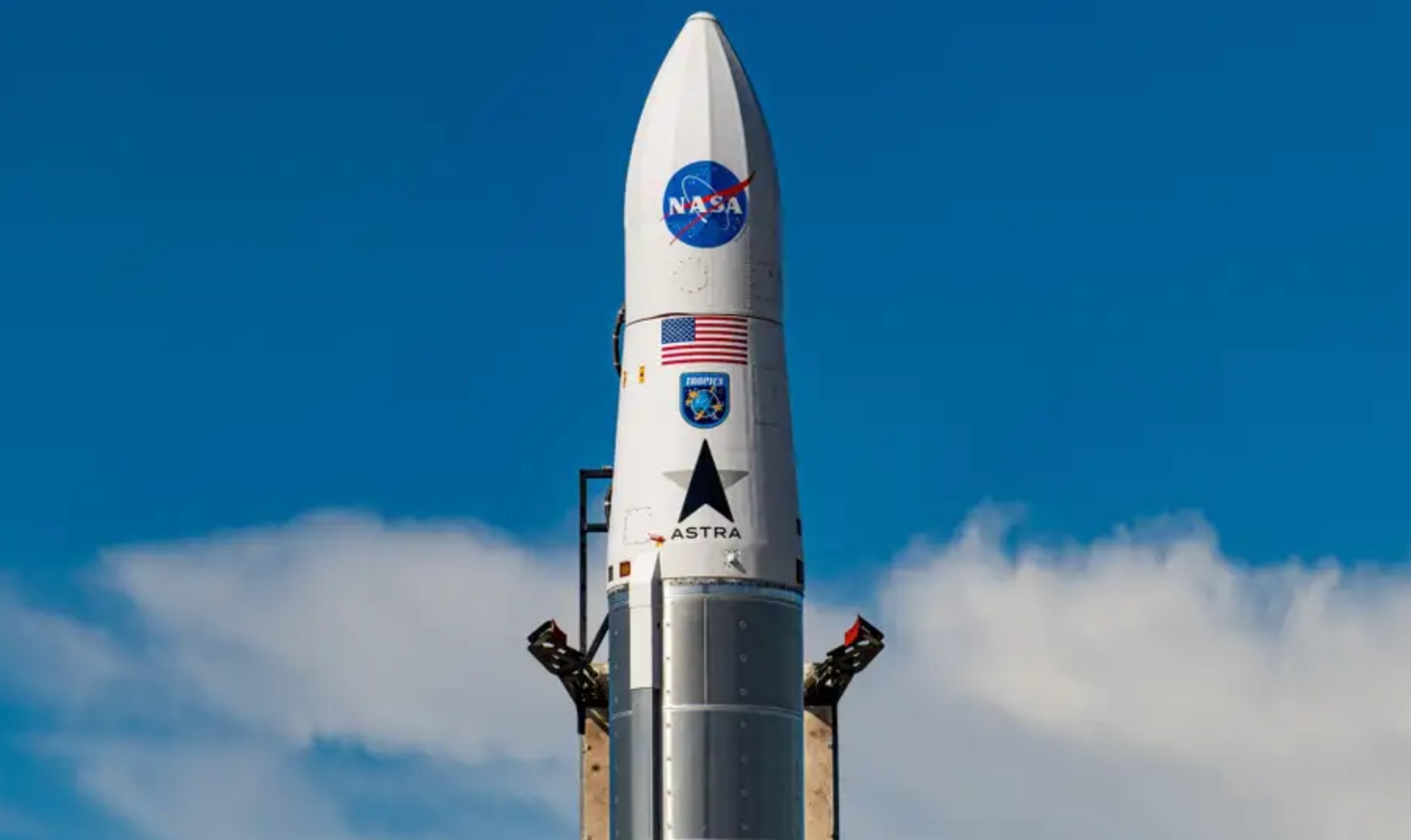 NASA mat 2 ve tinh do ten lua phong that bai hinh anh