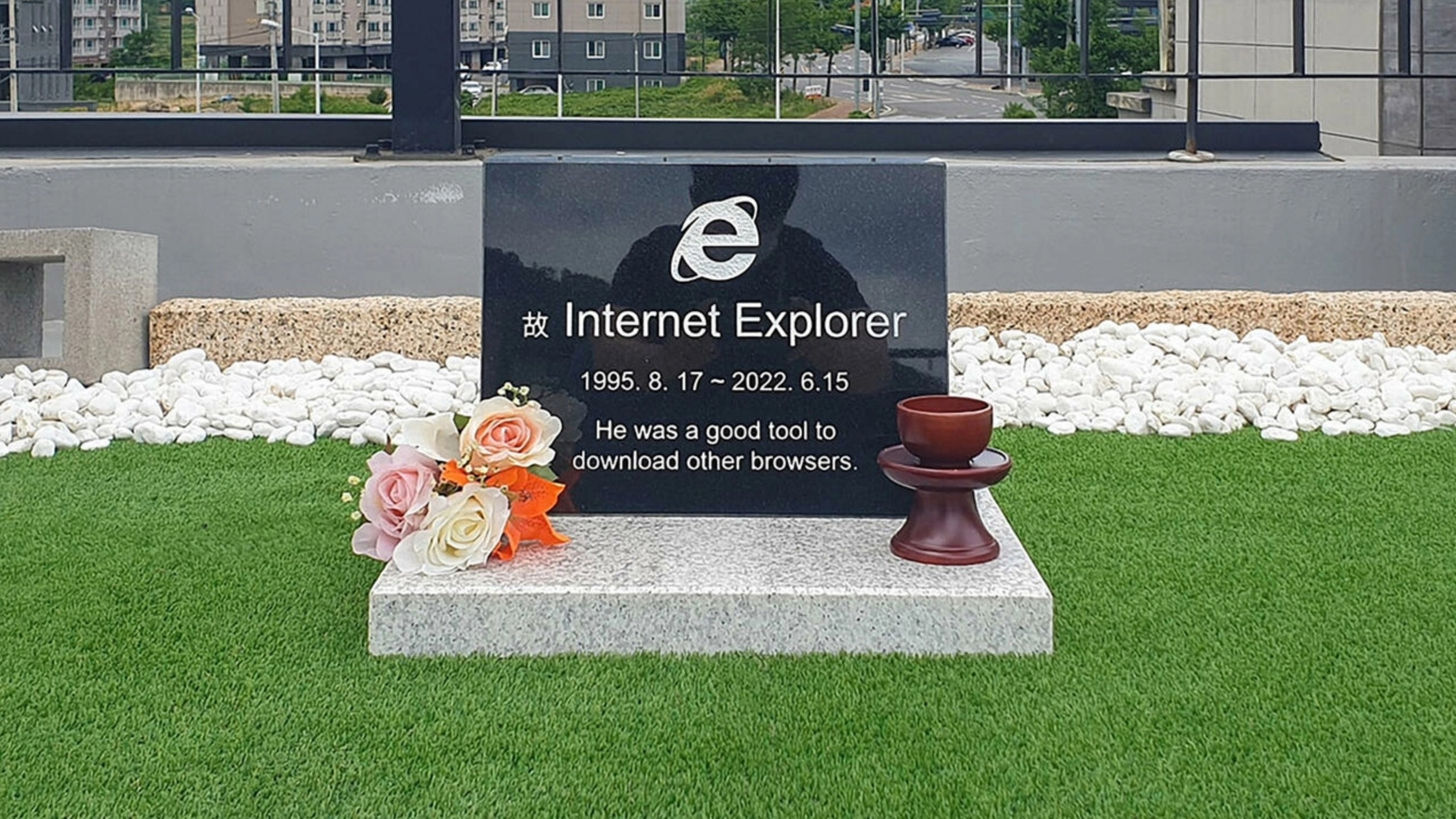Microsoft khai tu trinh duyet Internet Explorer anh 1