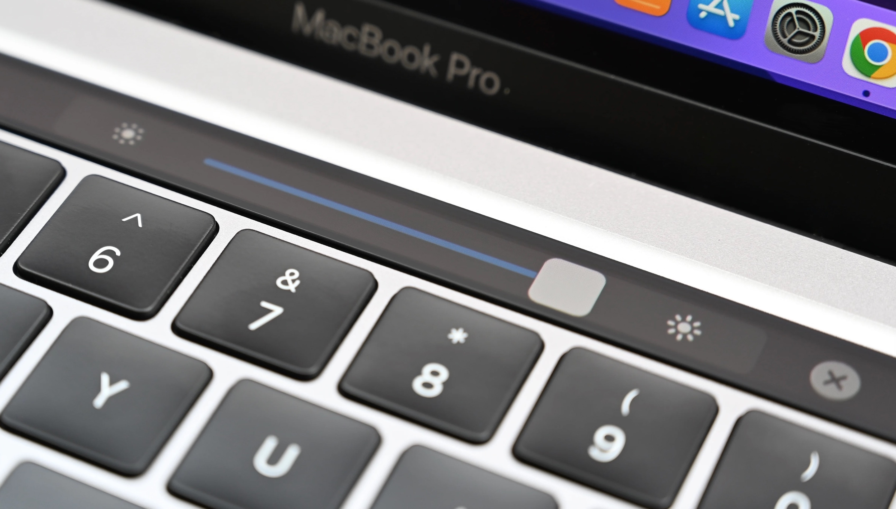 Danh gia Apple MacBook Pro 13 inch M2 anh 10