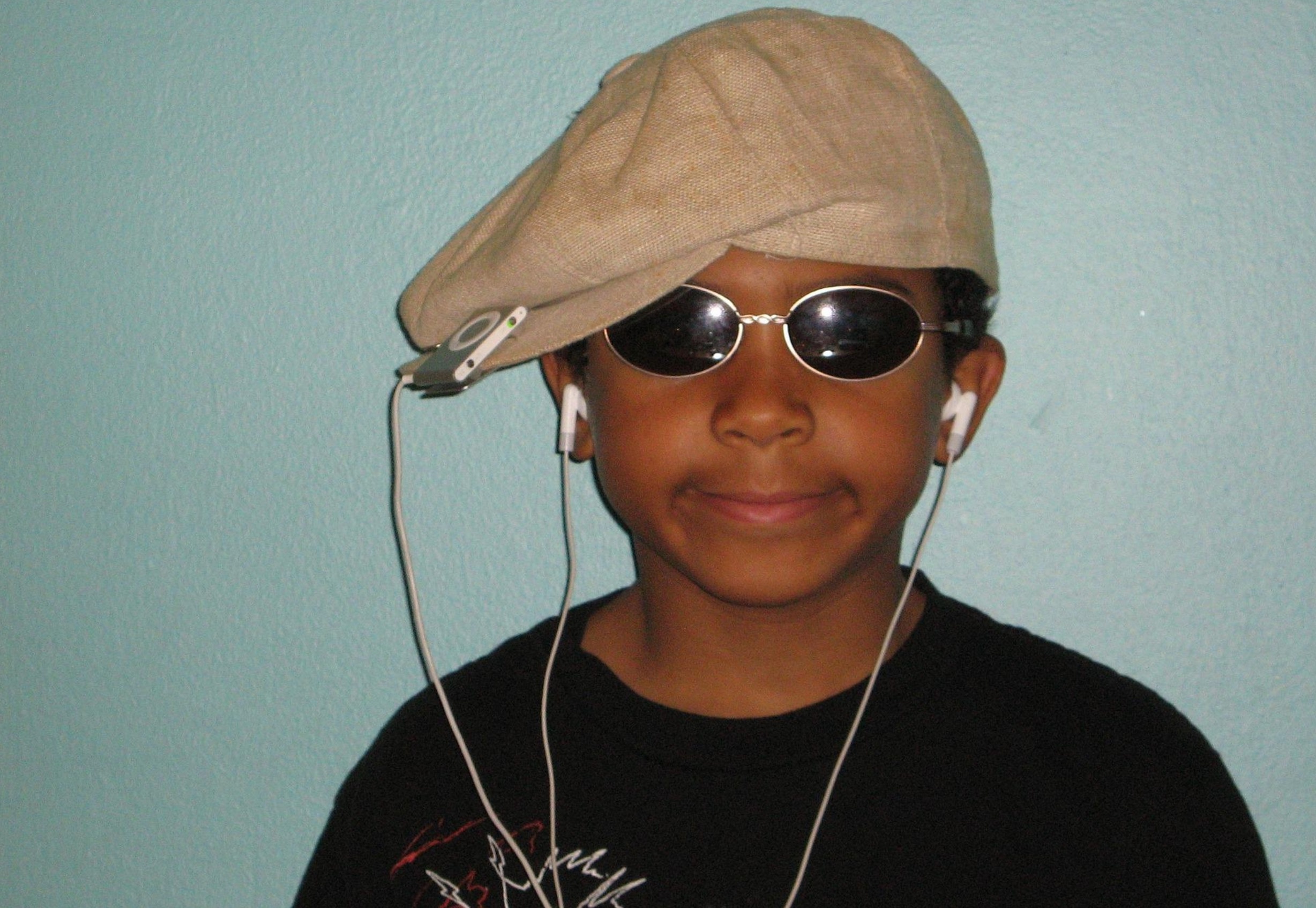 Ly do nhieu nguoi dung van dung may nghe nhac vao nam 2022 hinh anh