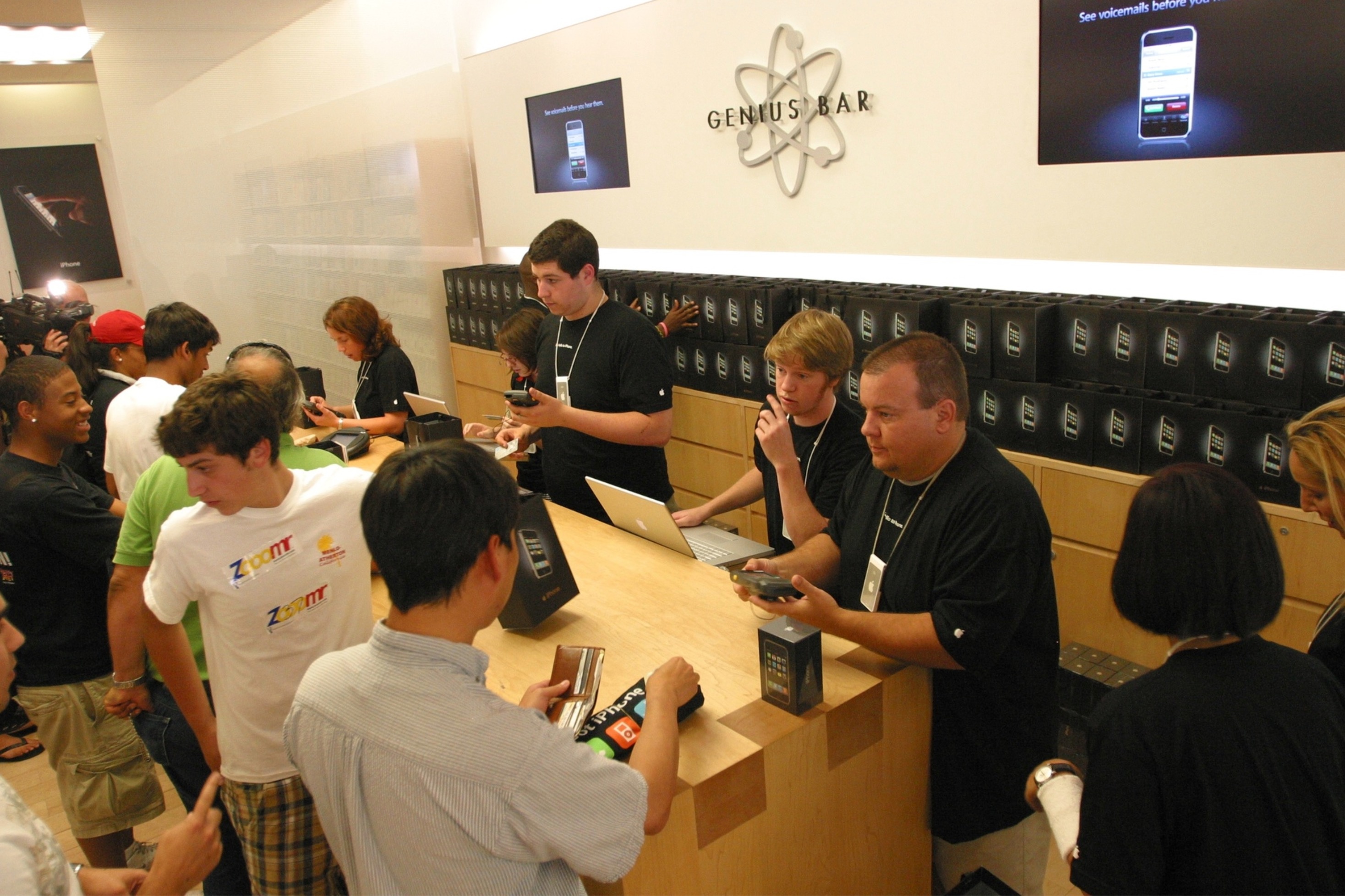 Ky niem 15 nam ban ra chiec iPhone dau tien anh 2